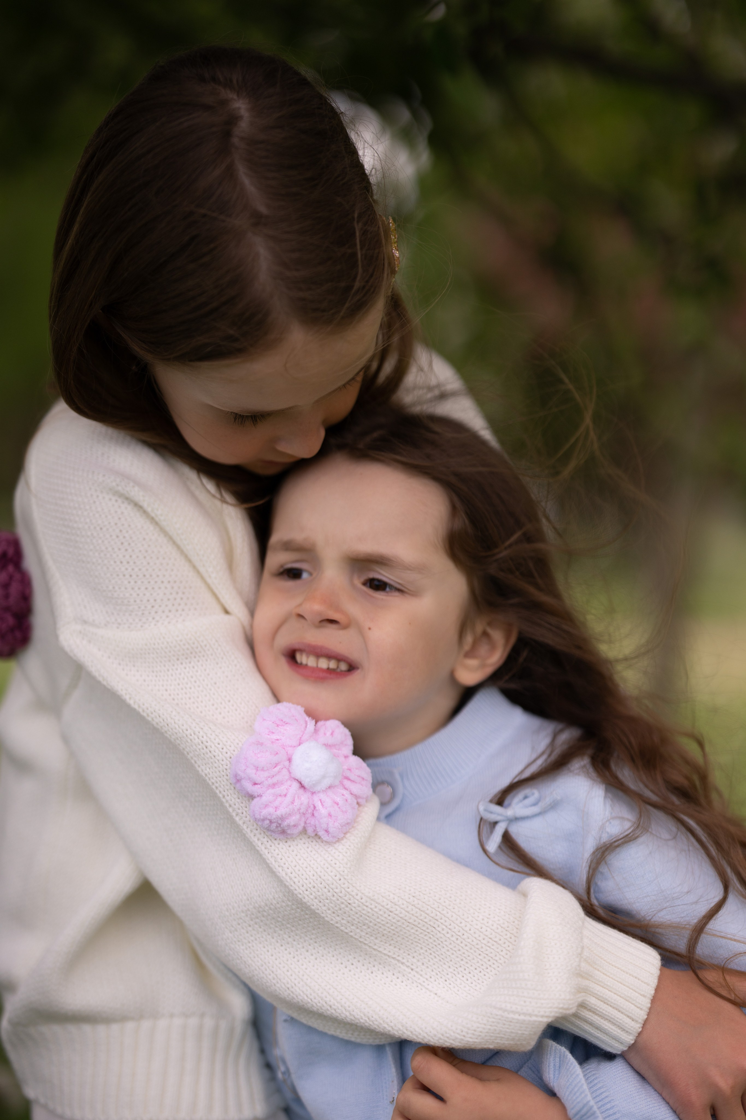Ксения, Кирилл и Кристина в цветущем саду. Семейный и портретный фотограф в Санкт-Петербурге Татьяна Гримоть