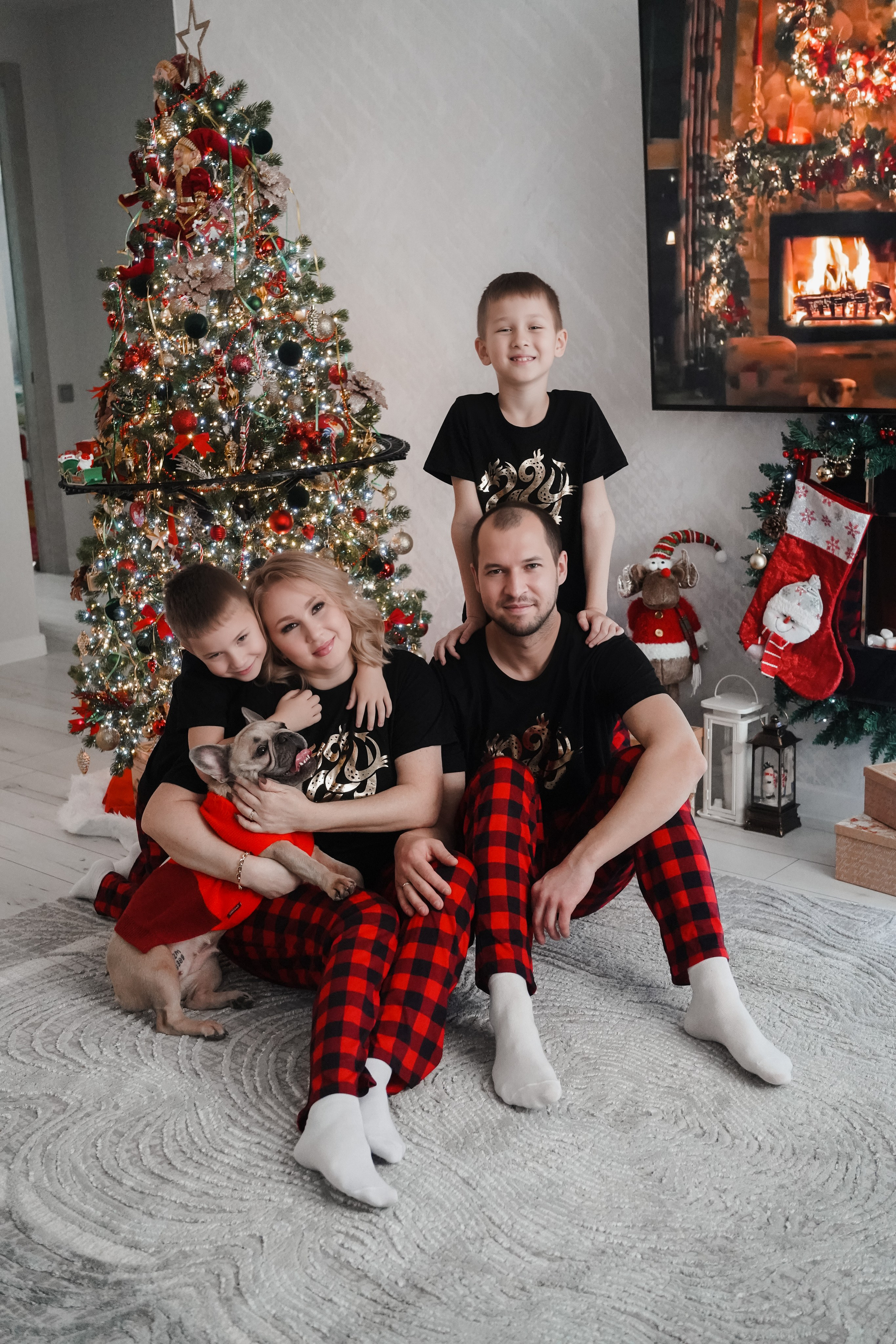 Новогодняя семейная фотосессия. Фото и видео съемка