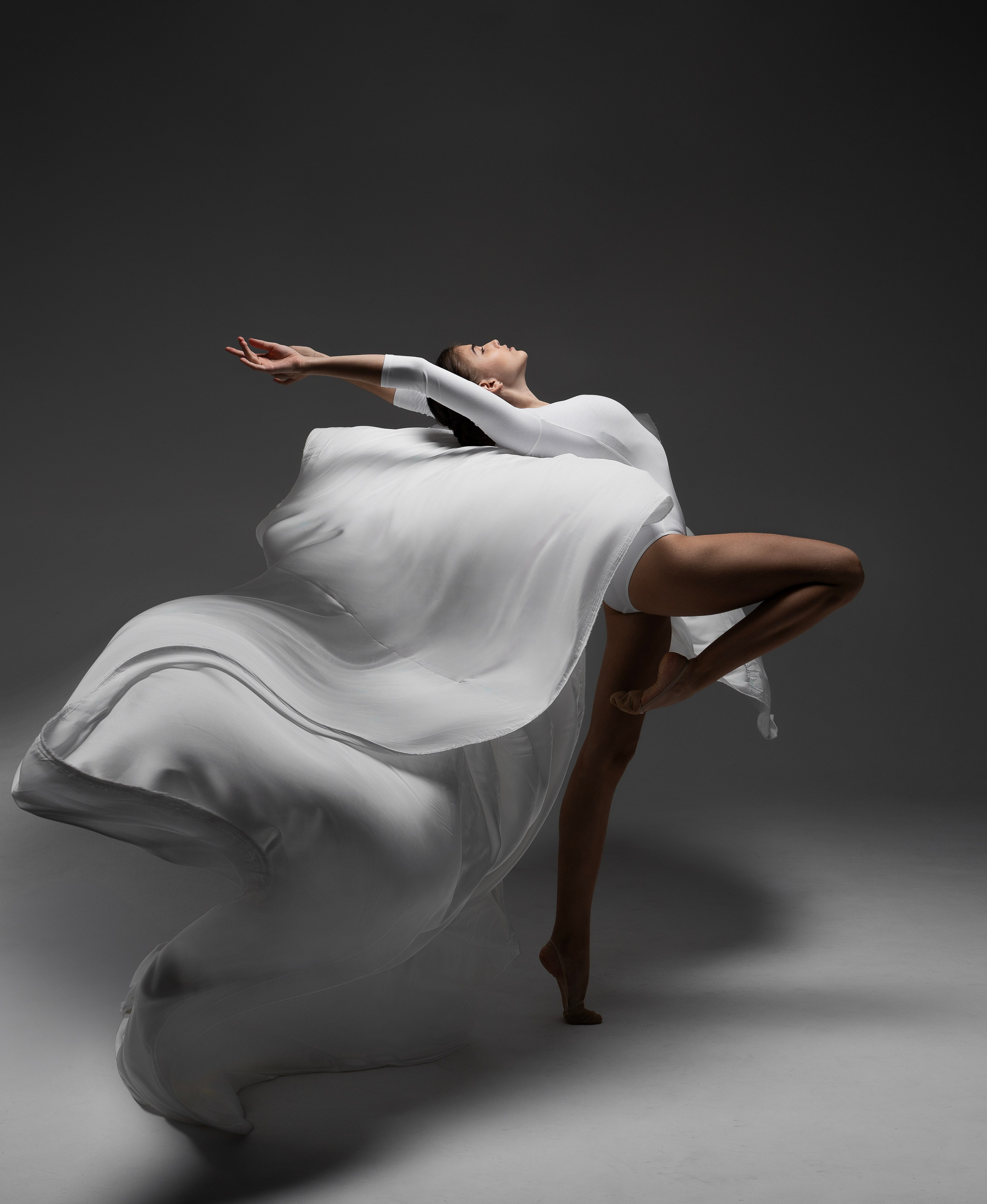 Фотопроект с тканью. Профессиональный фотограф в Москве Марина Григорьева