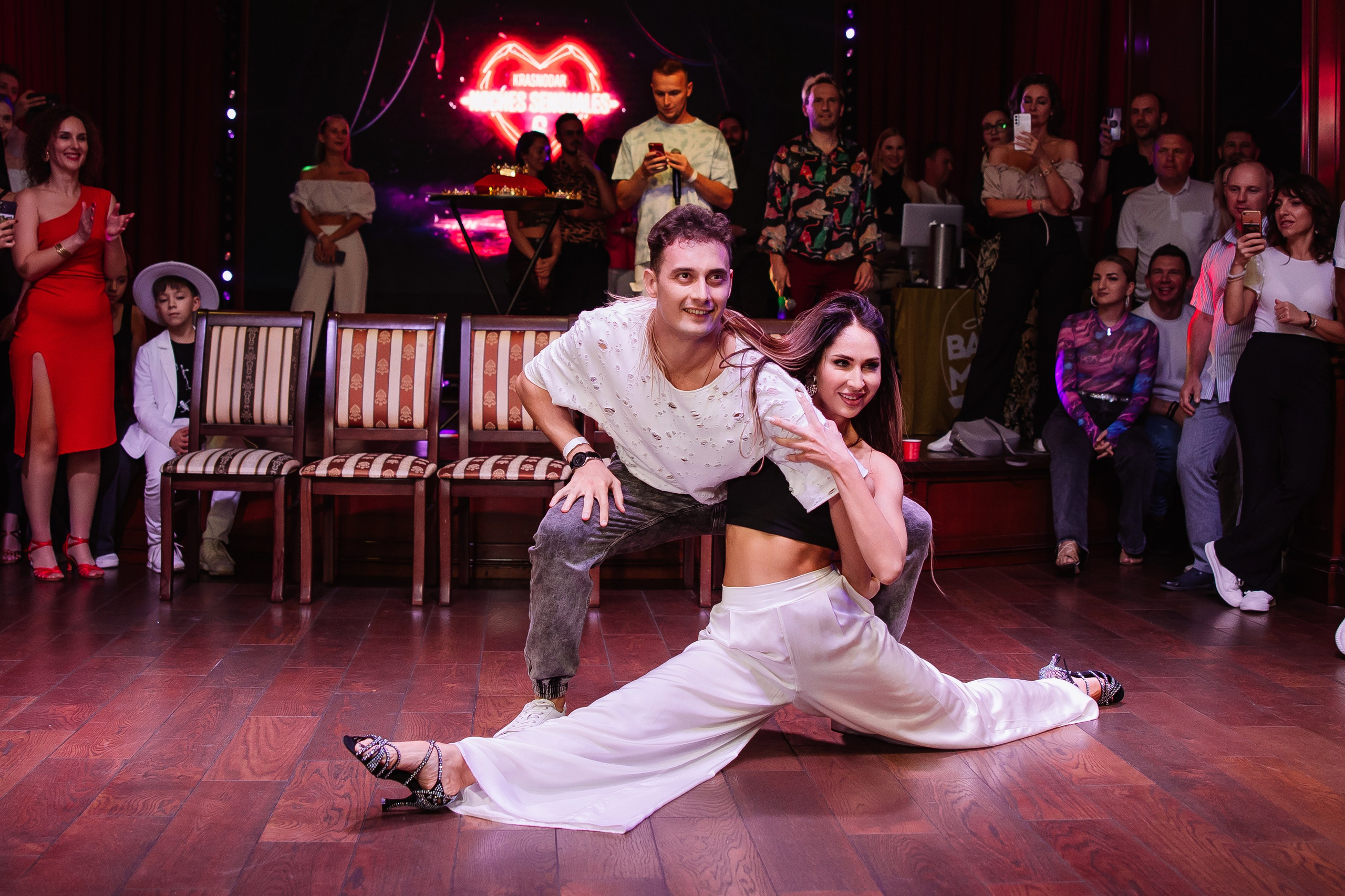 Фотография танцующей пары на танцевальном фестивале бачаты "Noches sensuales"  