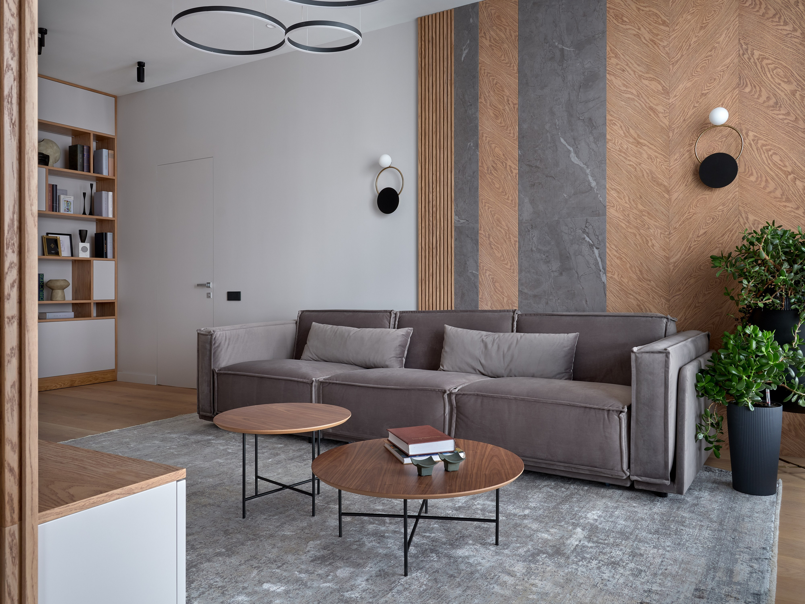 Монохром и деревянные акценты. Фотограф Наталья Вершинина