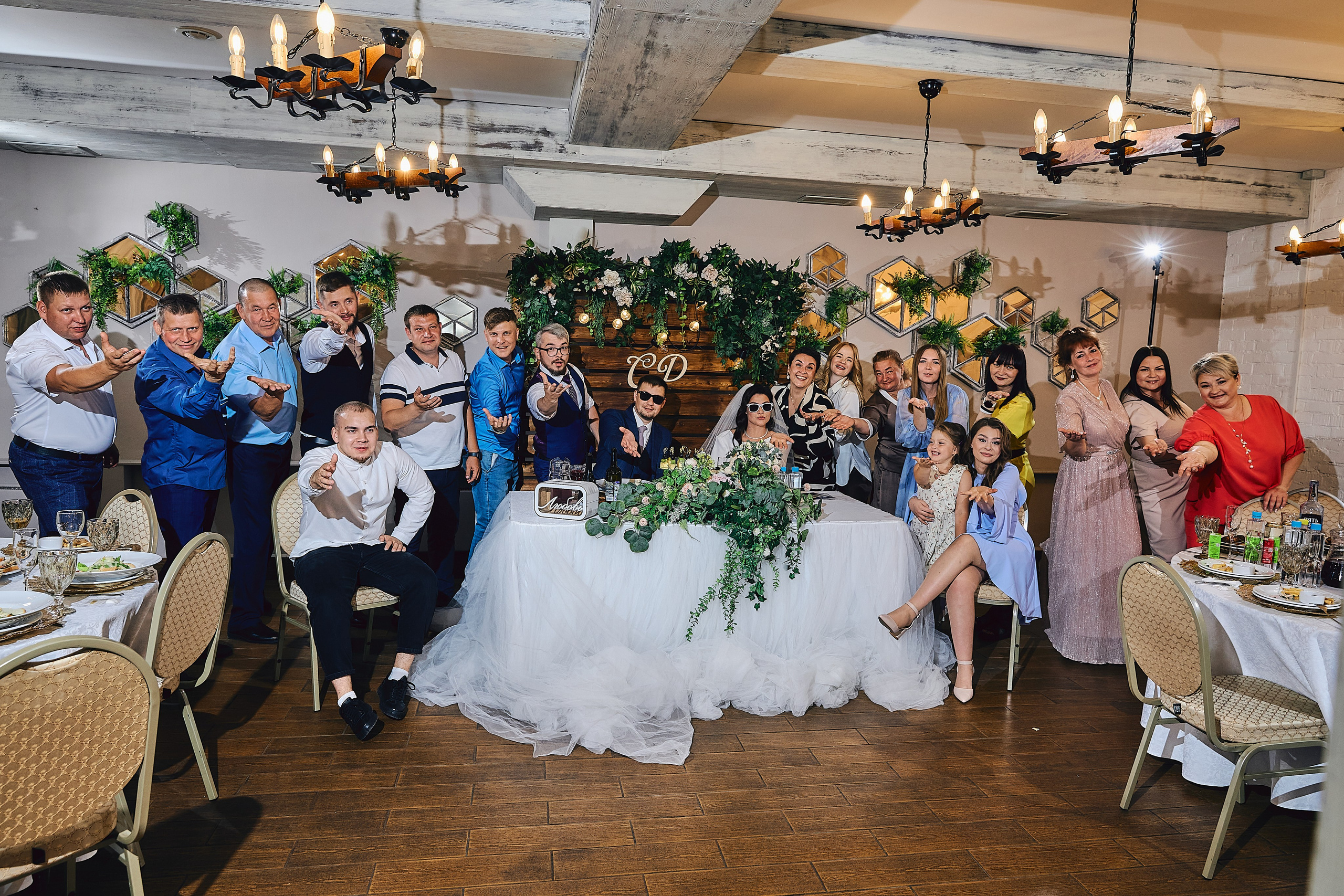 Стас и Дарья свадьба в Пикколо Аморе. Свадебный, контент фотограф в Кемерово Любовь Гальцова