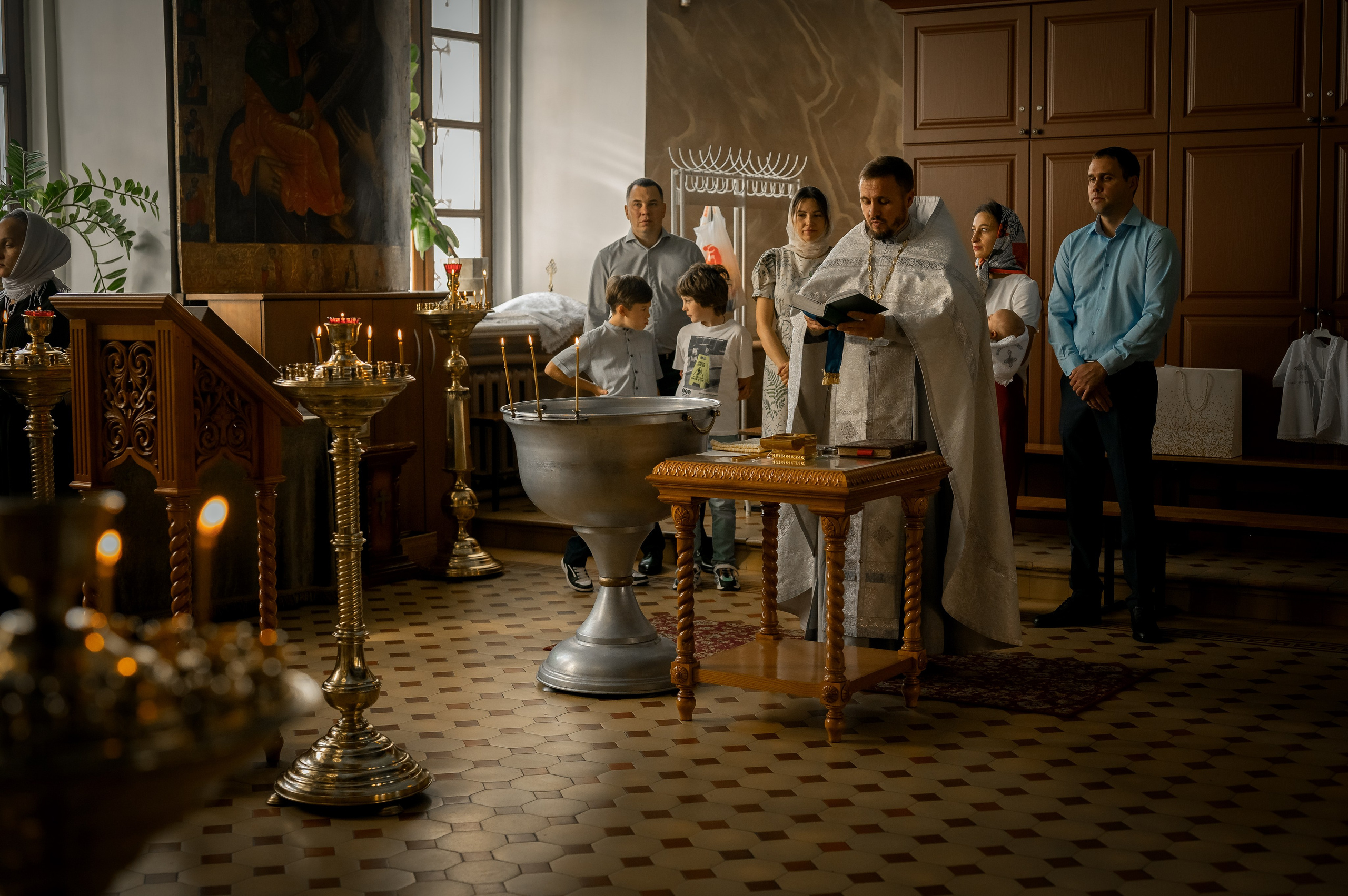 Таинство крещения. Фотограф новорождённых, семейный, школьный в городе Калуге Евгения