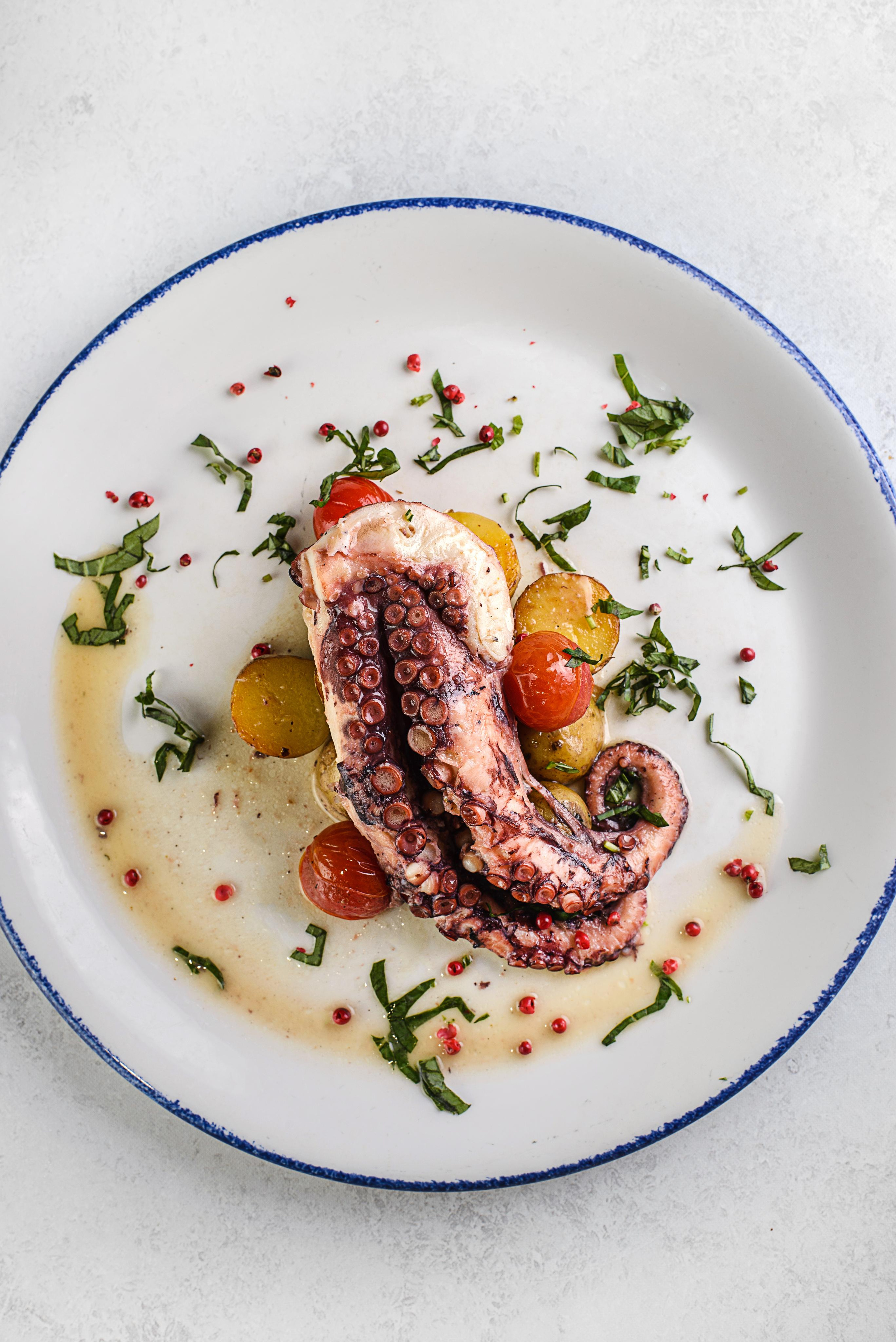 Осьминог на гриле