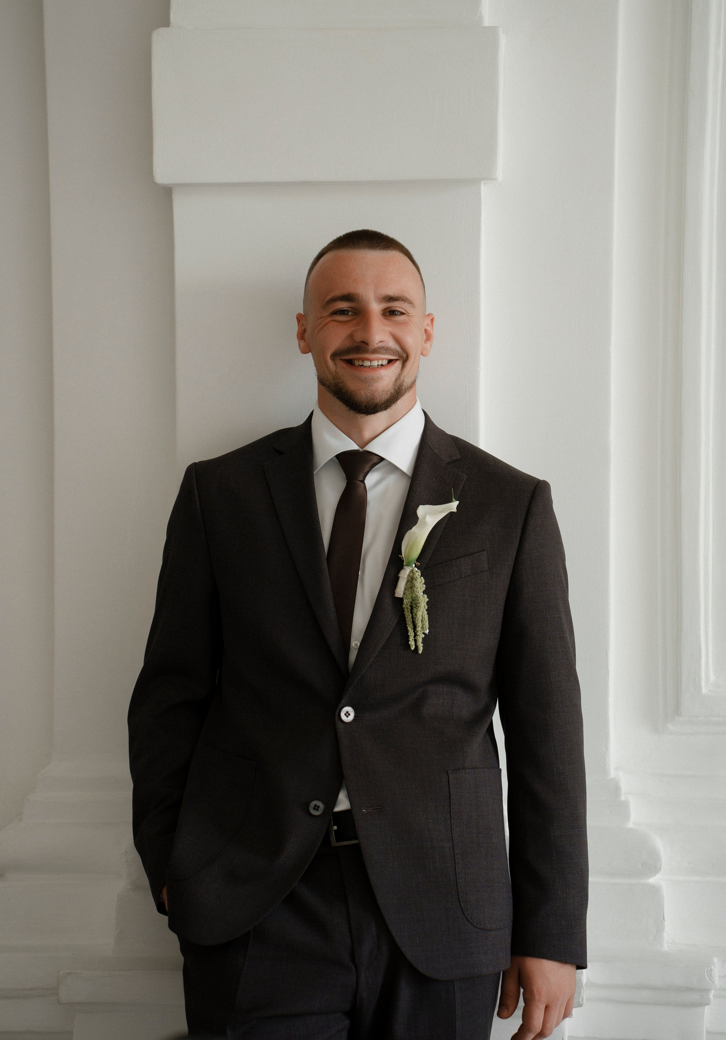 "Свадебная фотосессия в Пензе: Жених и невеста в художественном училище".