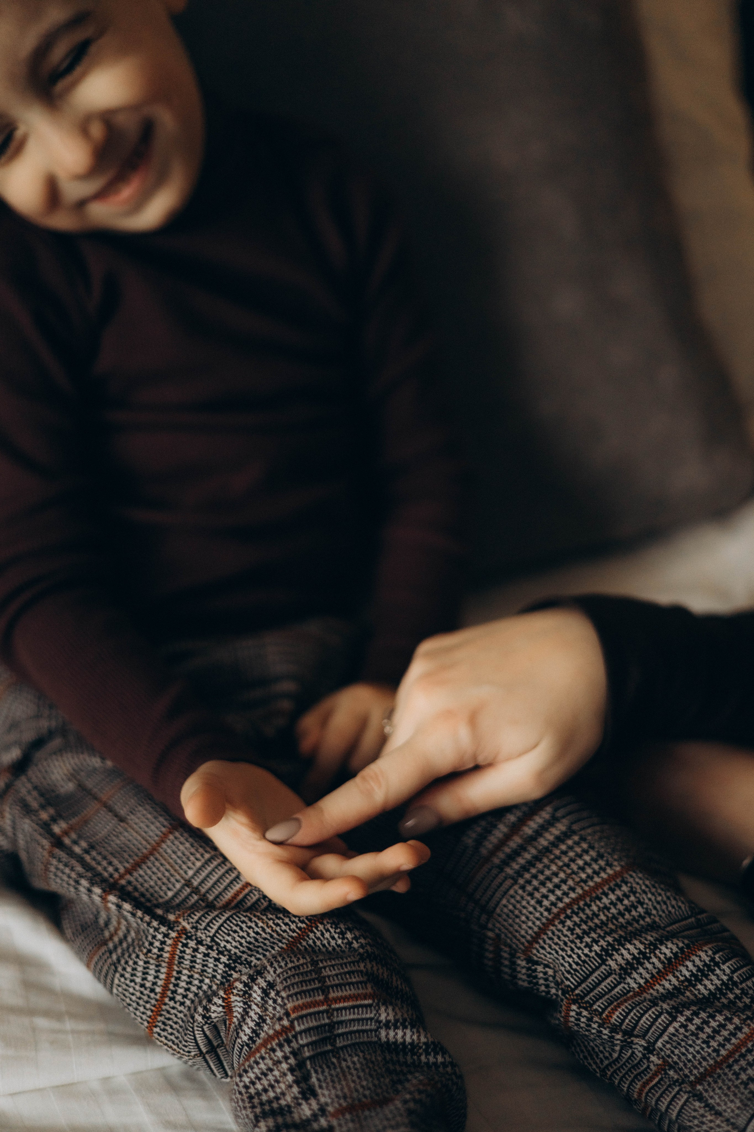 Ложись в снег и закрой лапой нос. Семейный фотограф Донецк