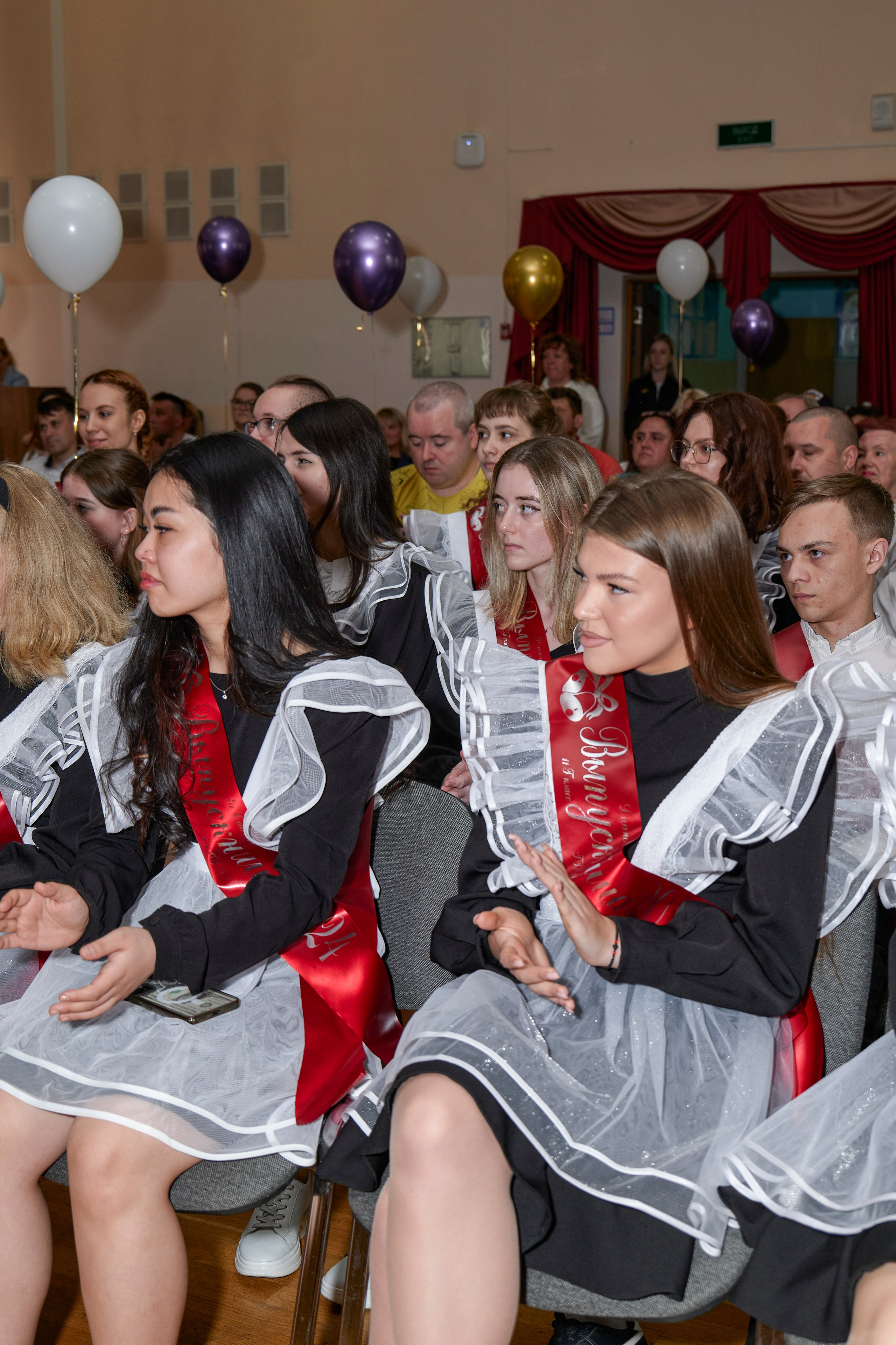 Последний звонок школа 1413. Детский и семейный фотограф г. Москва Оксана Катаджи