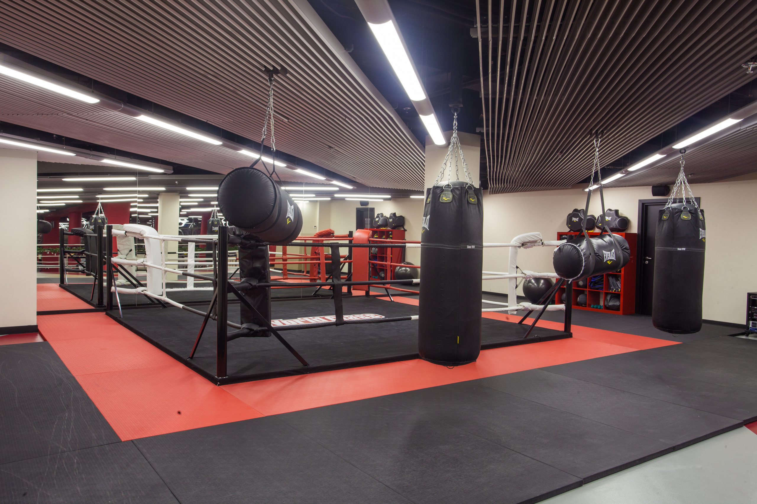 фотосъемка спортивных клубов world class и интерьеров спортивных залов и бассейнов