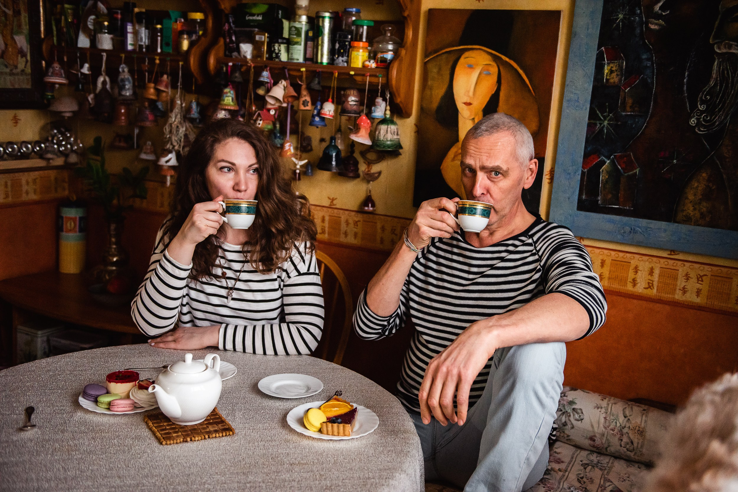 Квартира с картинами. Алиса, Андрей и их пушистая семья. Семейный Фотограф в Москве Ирина Хохлова