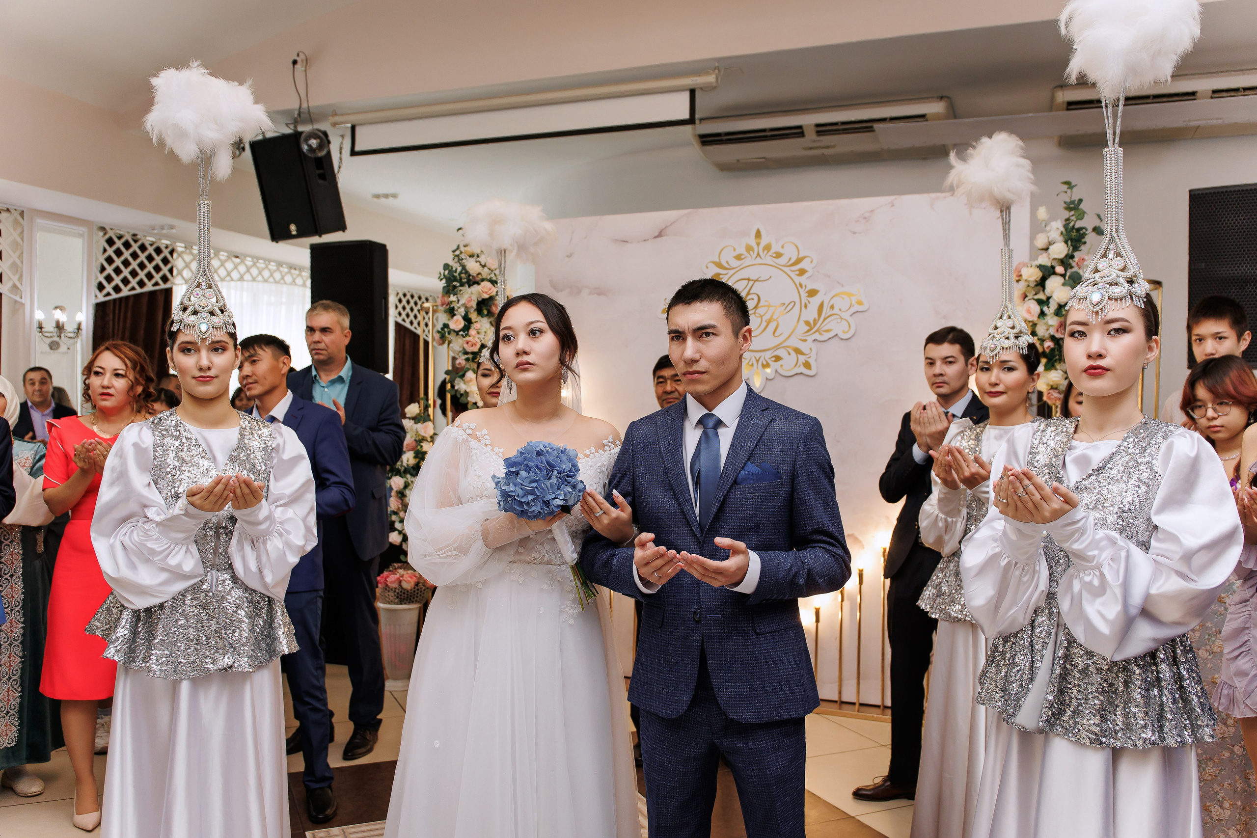 Karina & Bagdat. Anne Miller | Photographer