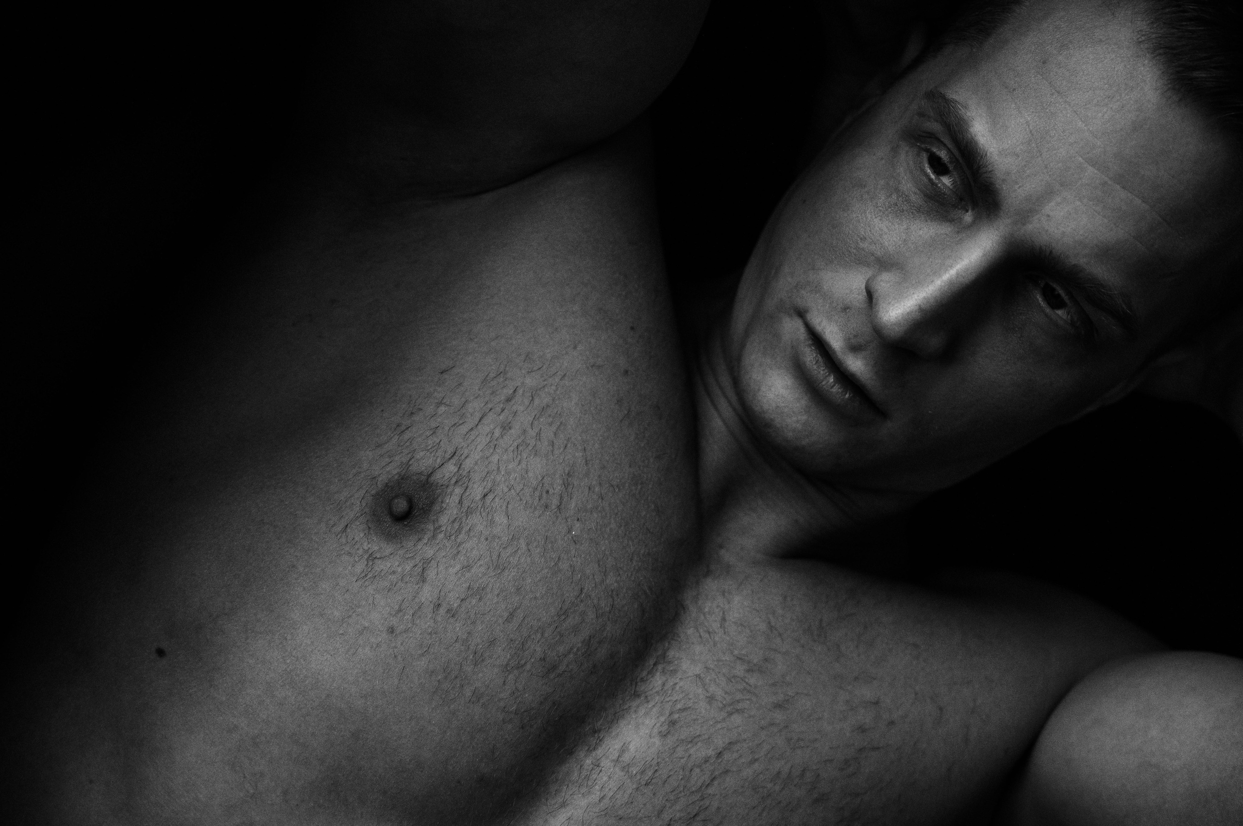 Андрей. Профессиональный фотограф беременности в СПБ. Стильные фотосессии беременности в стиле минимализм и классическая фотография