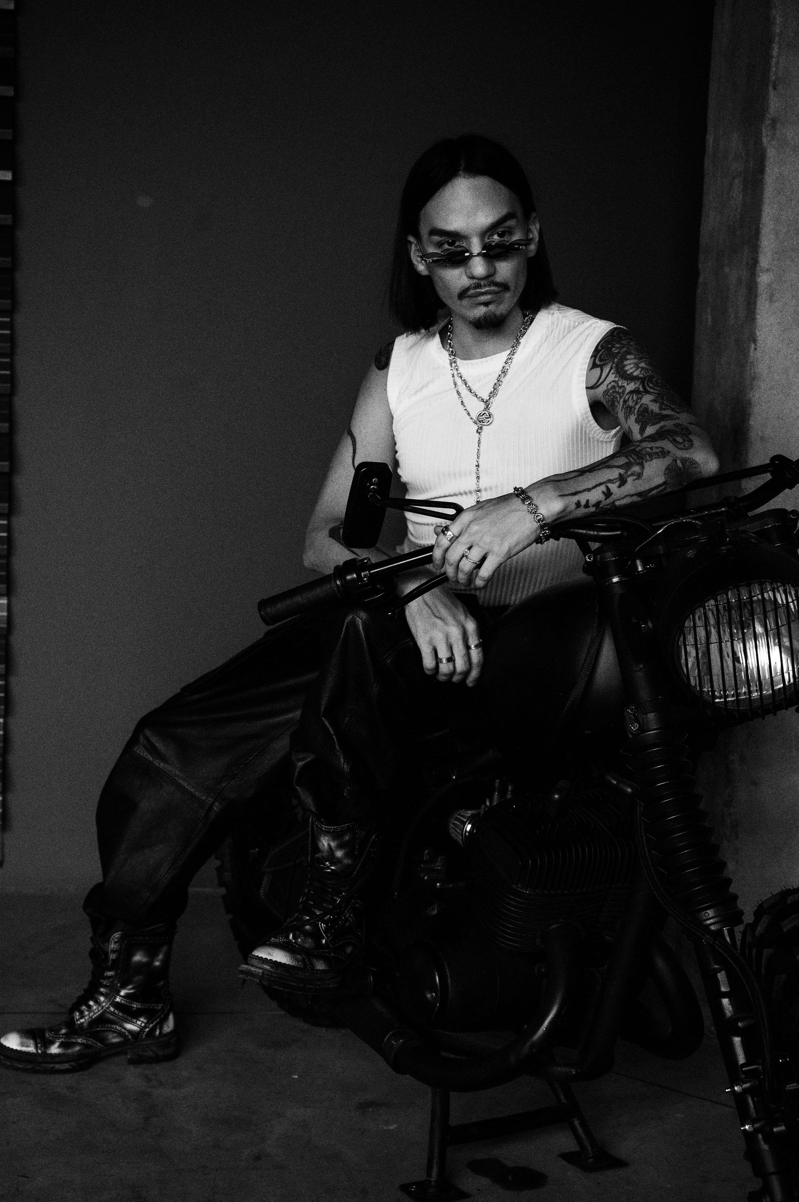 Мужской фотограф СПБ. Профессиональный фотограф беременности в СПБ. Стильные фотосессии беременности в стиле минимализм и классическая фотография