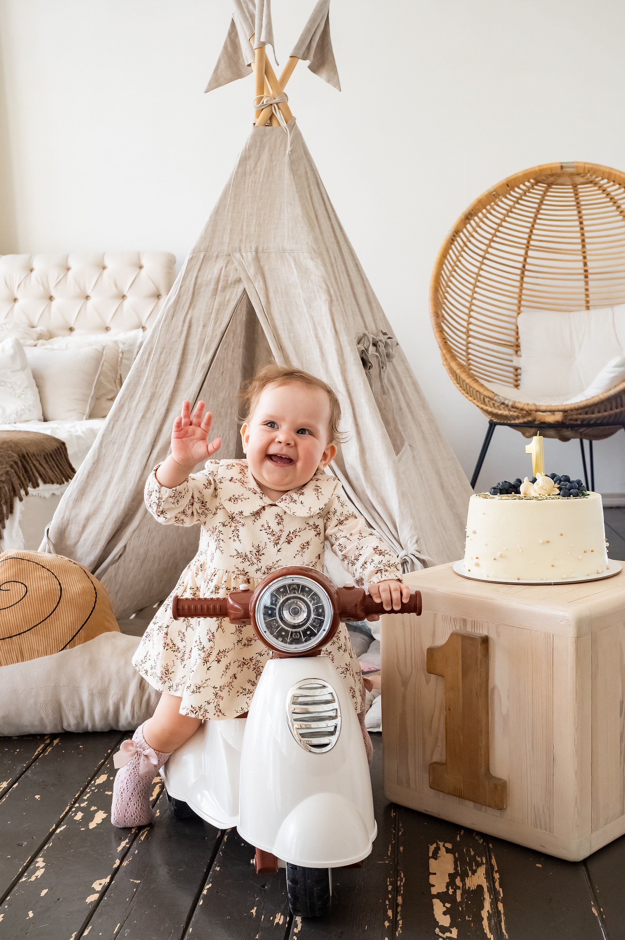 Мира 1 год. Репортажный, семейный и детский фотограф в Пензе и Заречном Арина Ермилова. Картины барельеф на заказ