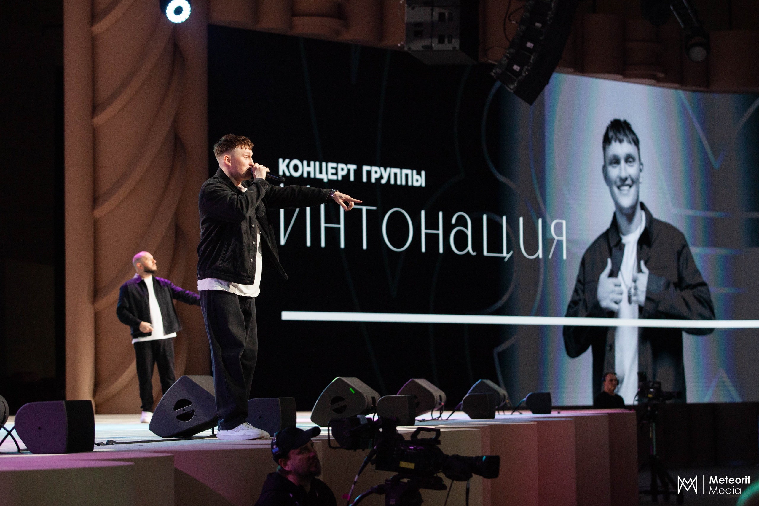 Творческая встреча с героями сериалов «Молодежка» в НЦ «Россия» | Москва. Репортажная съемка Meteorit Media