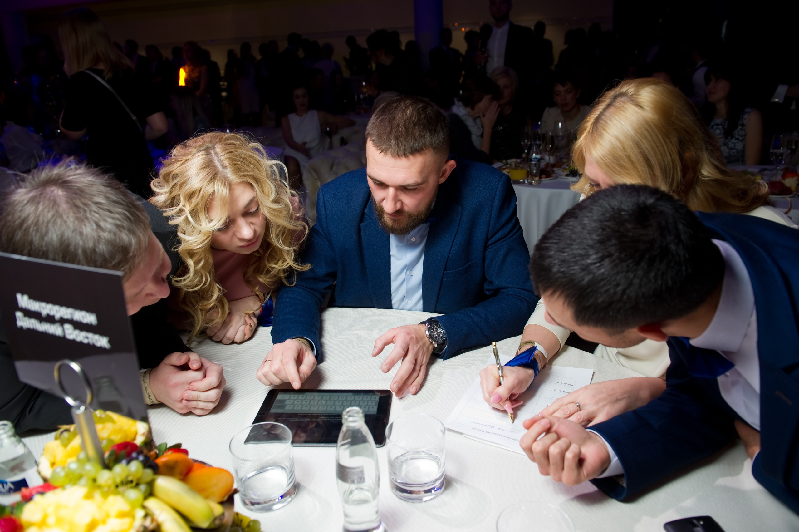 Новогодний корпоратив Сибинтек. Репортажный фотограф и видеограф Слава Думчев. Тимбилдинги, отчетники, корпоративы