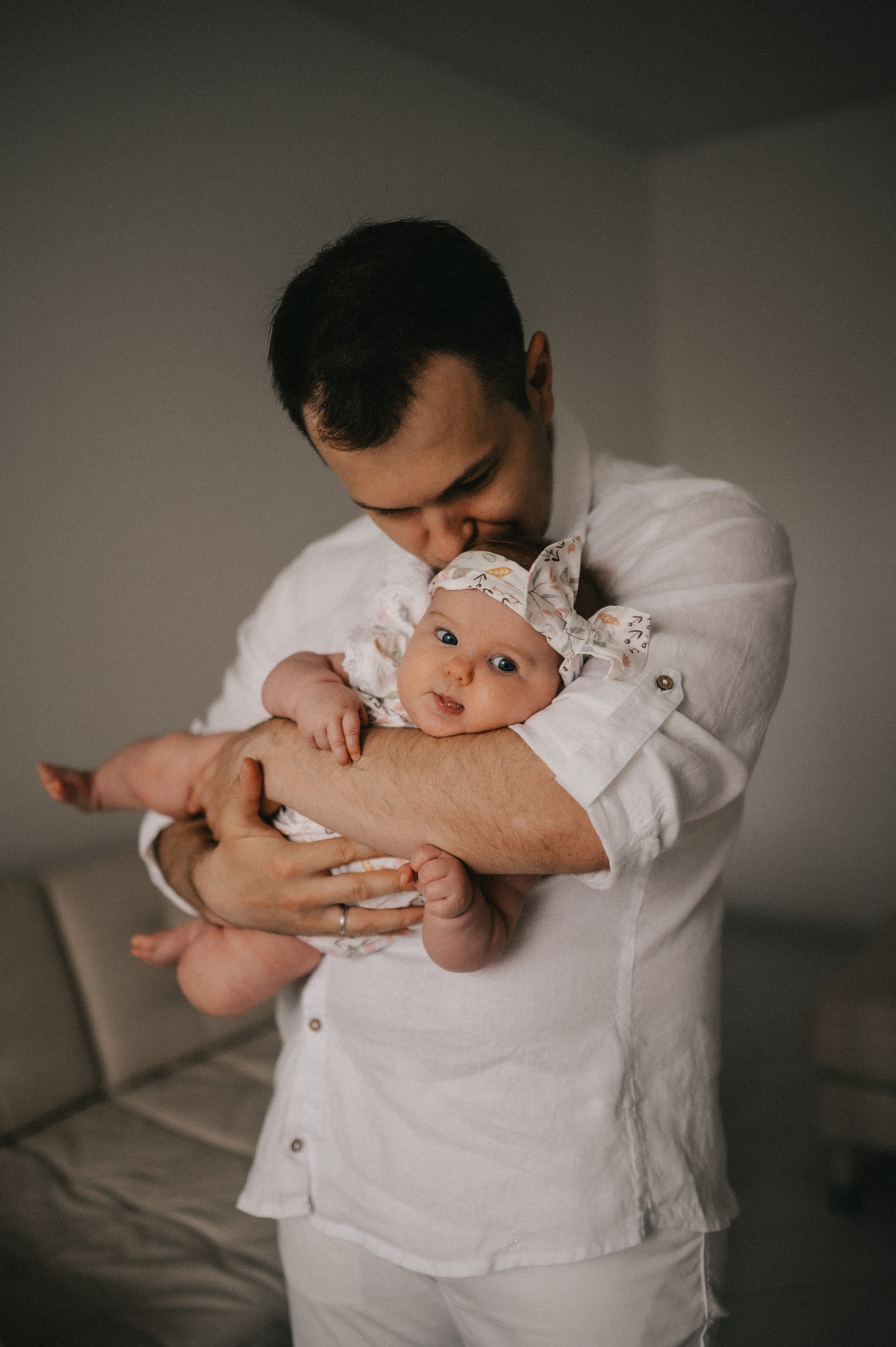 Сергей, Оксана и Алиса дома. Семейный и свадебный lifestyle-фотограф в Москве Мария Петрова