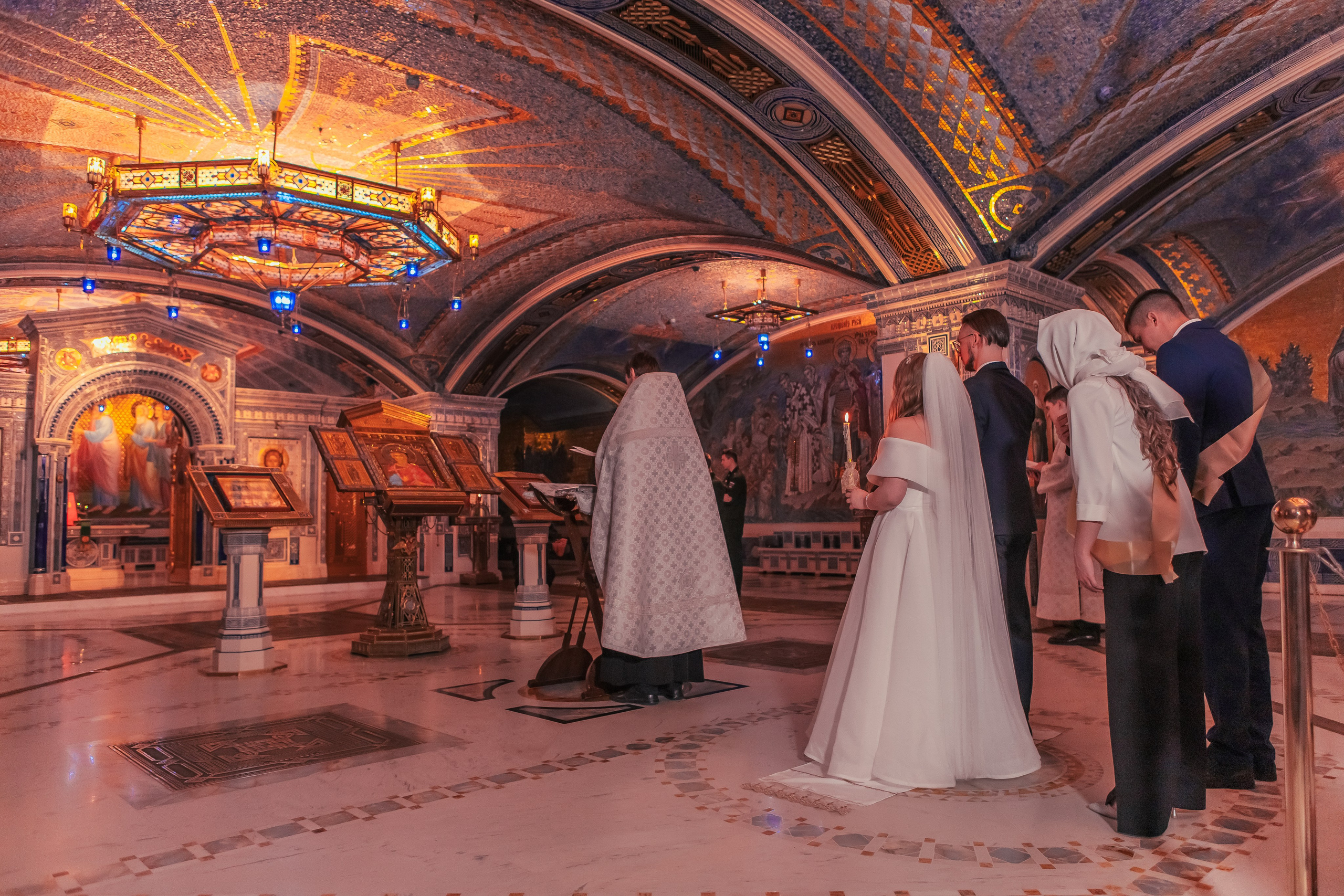 Свадьба. Венчание. Фотограф в Москве фотосессия