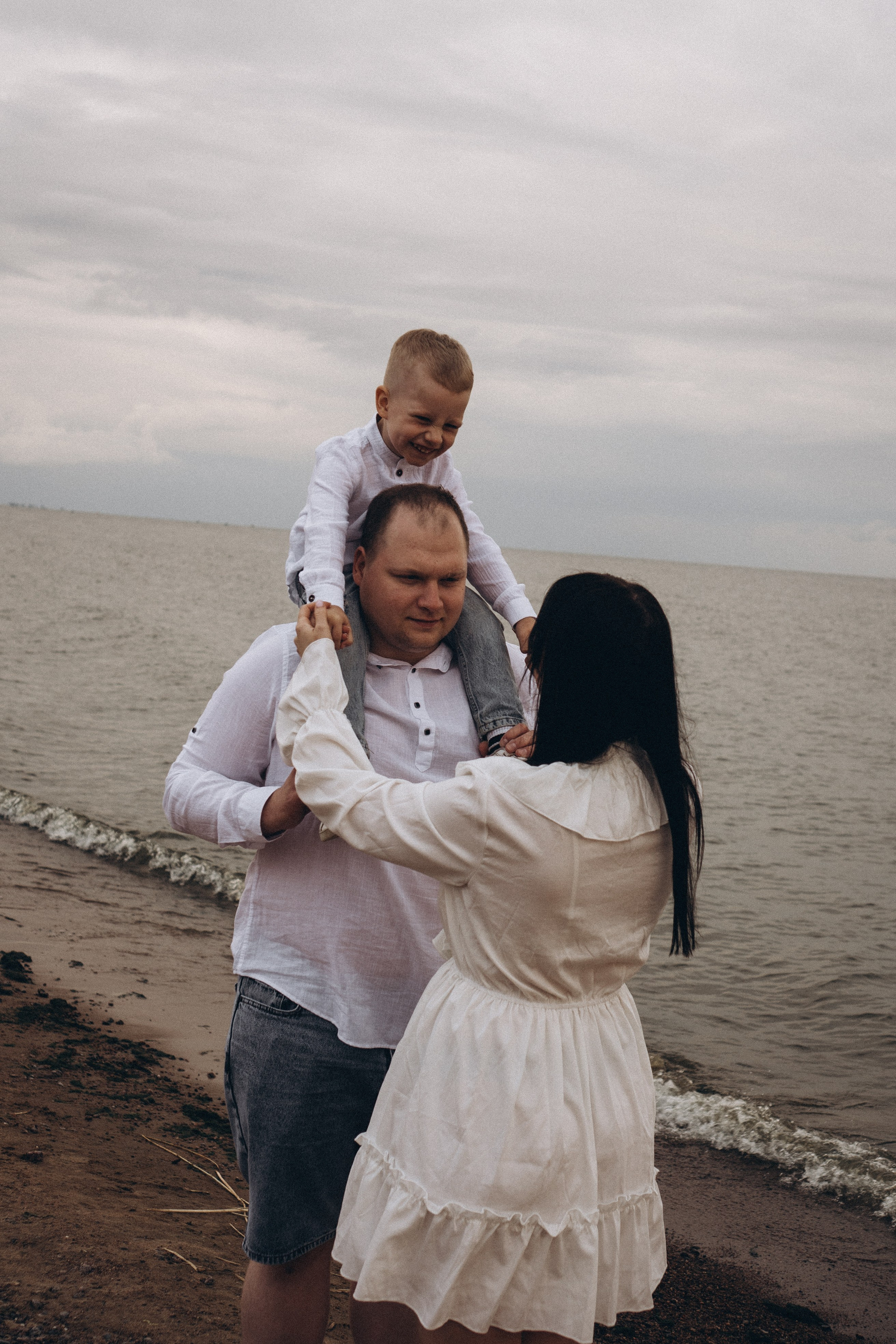 Семейная история на берегу залива. Профессиональный фотограф, Санкт-Петербург — Виктория Богомолова