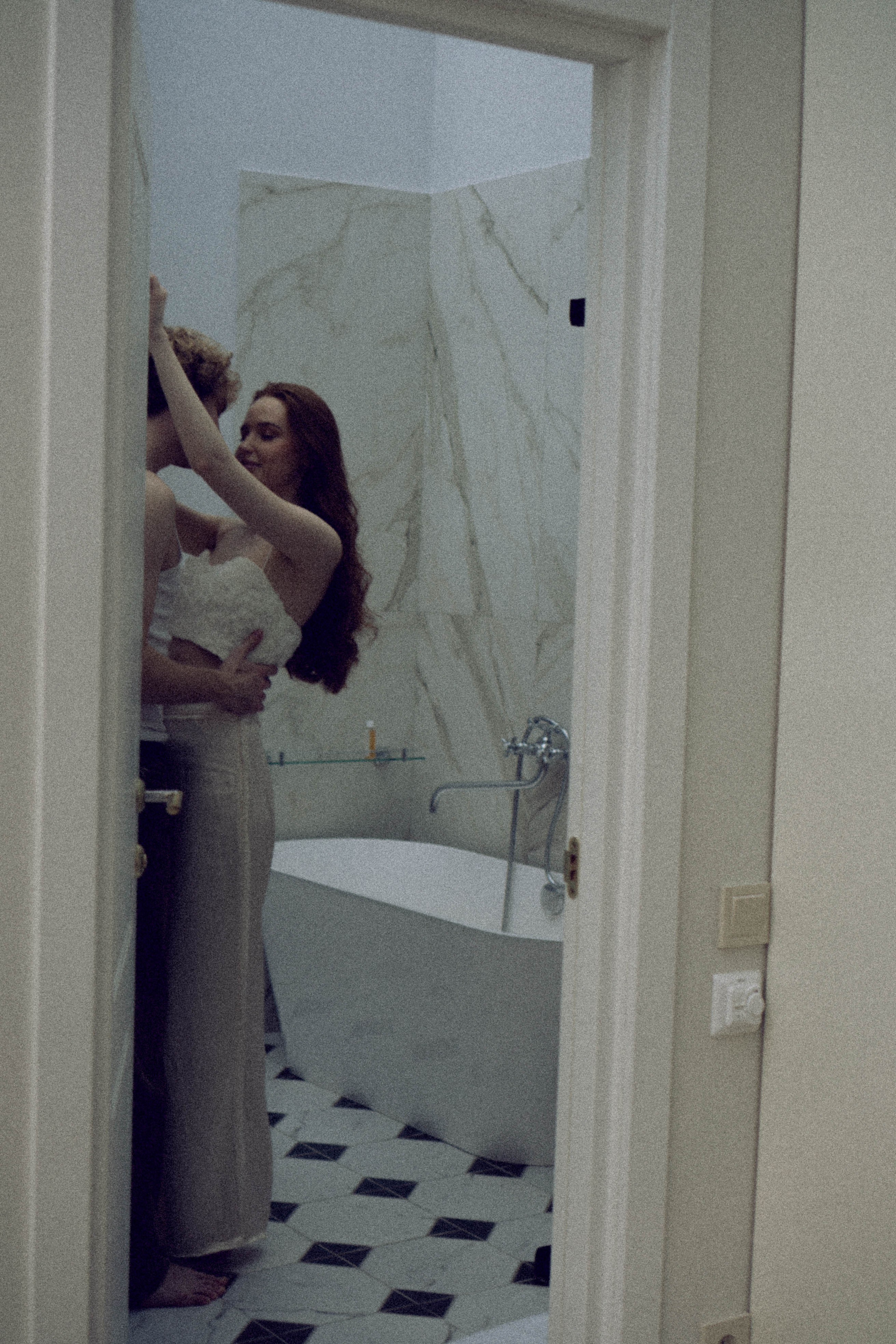 СВАДЕБНАЯ СЬЕМКА В ОТЕЛЕ. СБОРЫ ЖЕНИХА И НЕВЕСТЫ И ТАКЖЕ ТОР И ПОДГОТОВКА К ПРОГУЛКЕ. Профессиональный фотограф, Санкт-Петербург — Виктория Богомолова