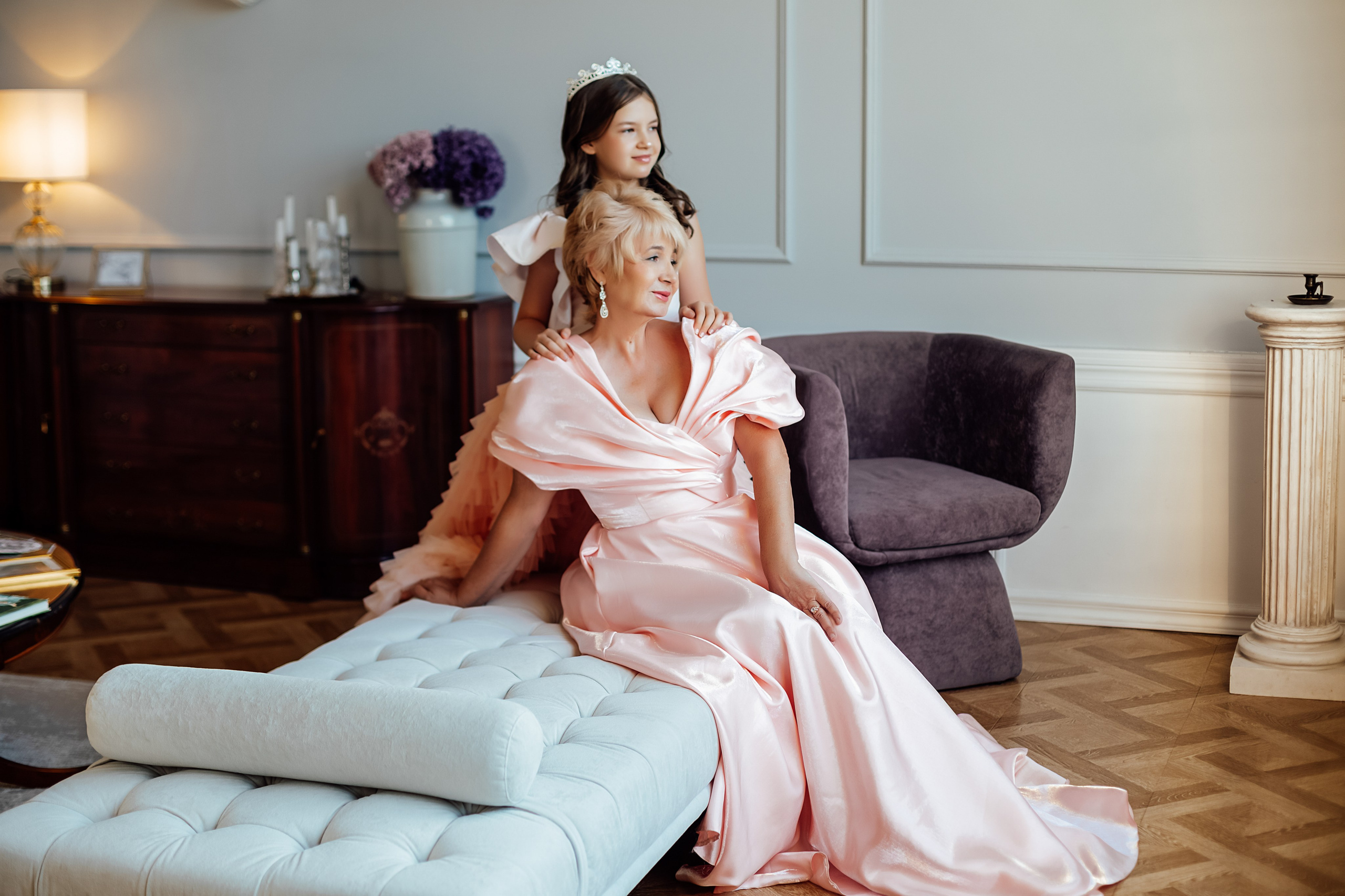 Бабушка с внучкой. Https://malovafoto.ru