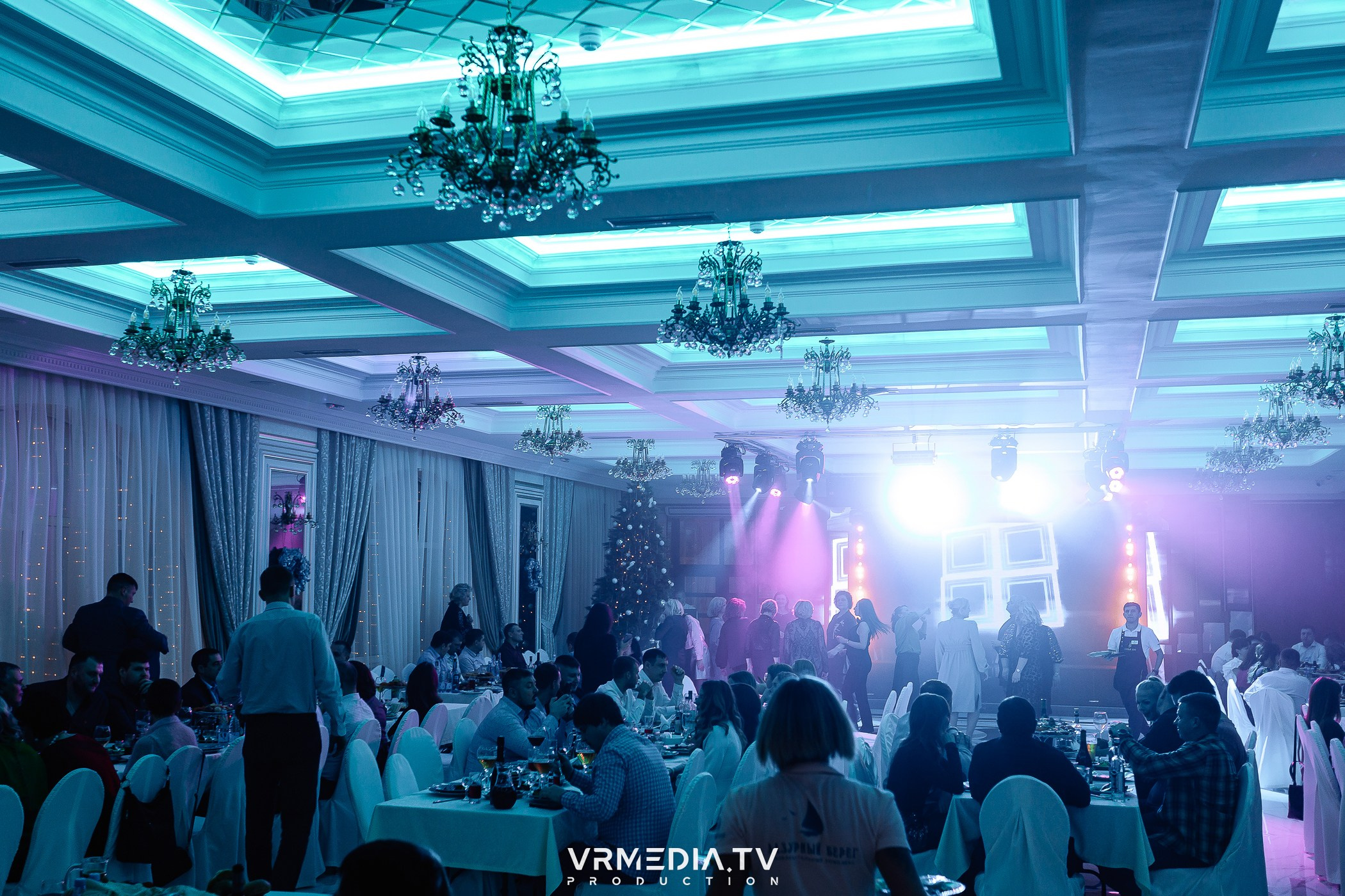 Новогодний вечер в ресторане «Лазурный Берег»