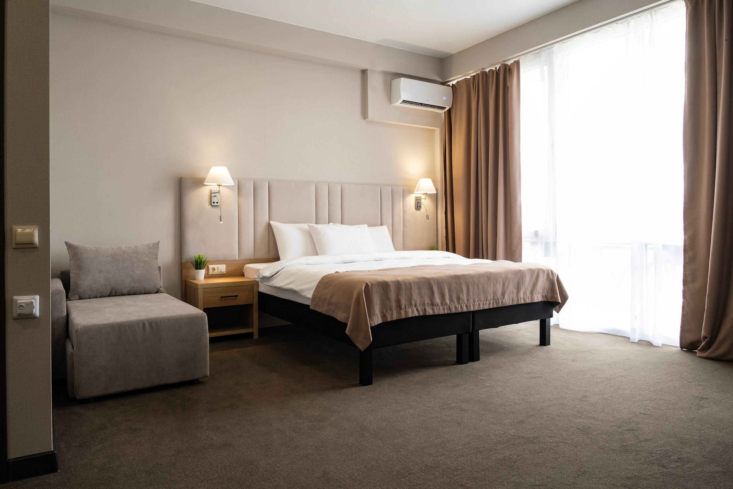 Отель Sariya. Главная