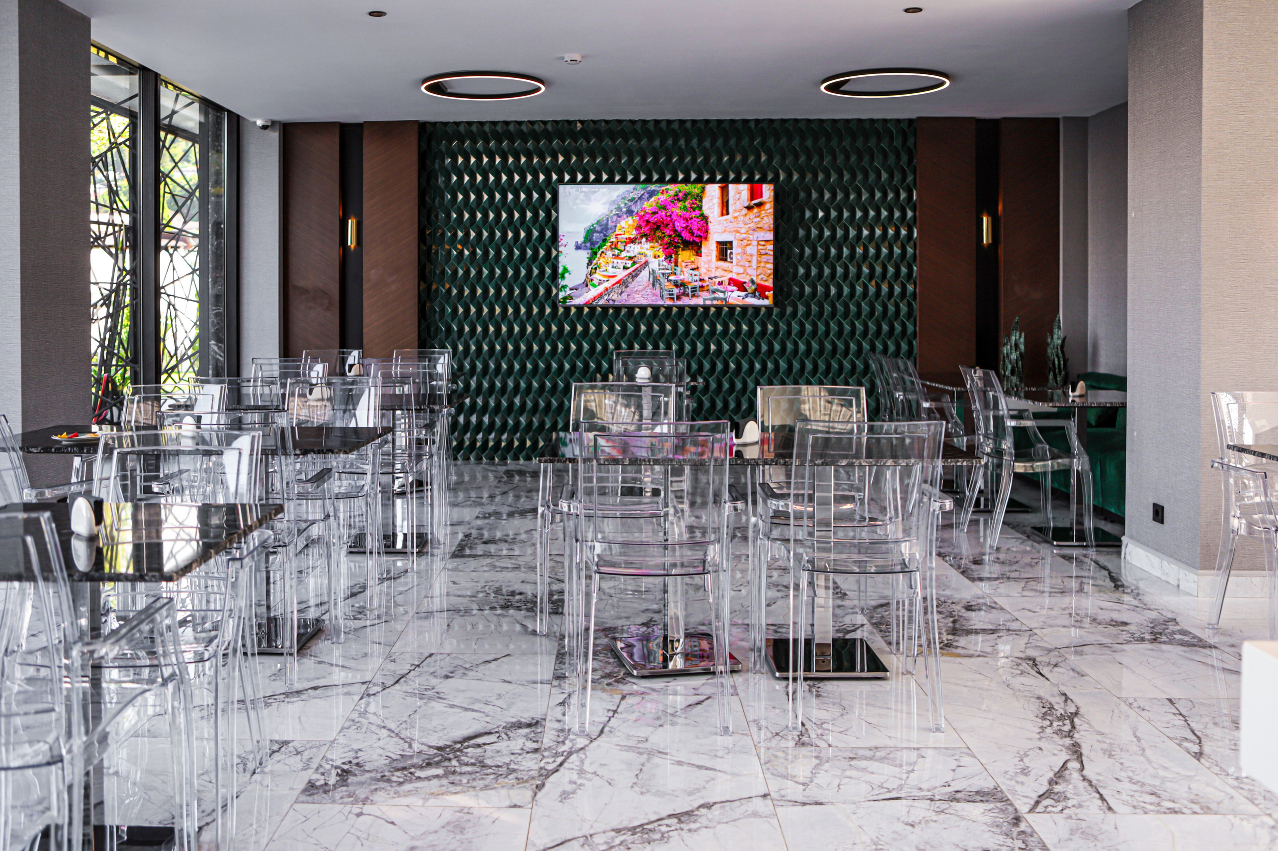 Riviera. Главная