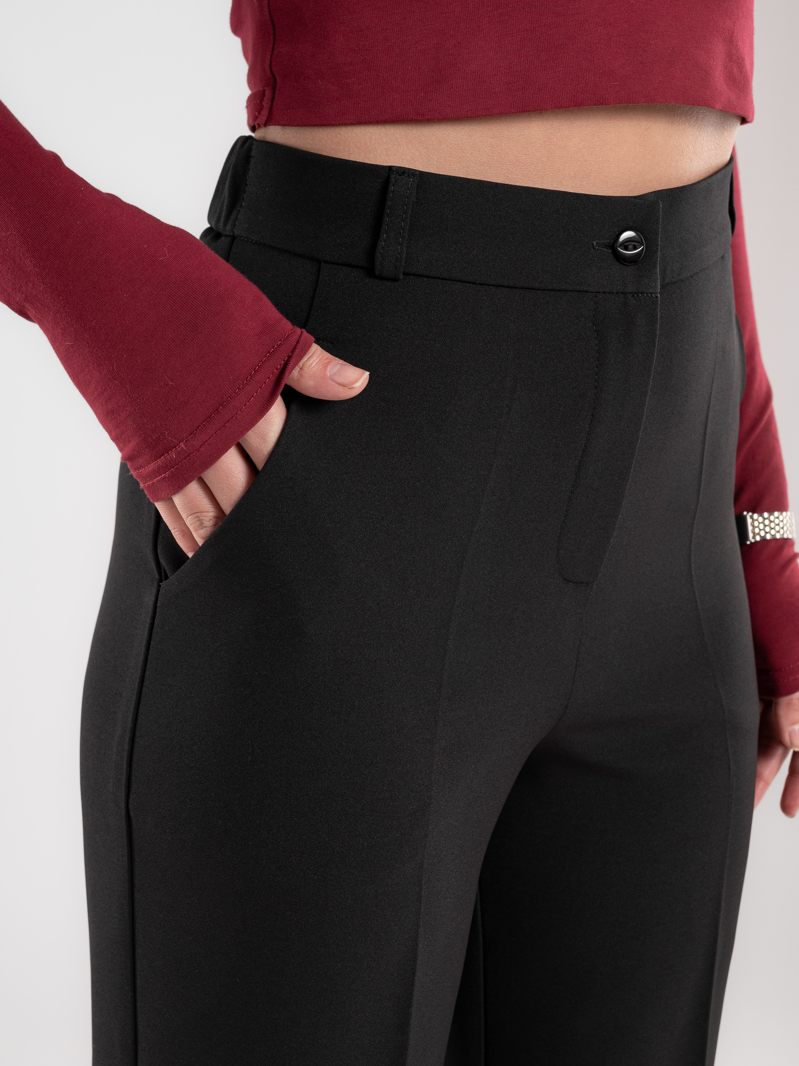 Классические брюки+серый фон. Предметный фотограф, фото для маркетплейсов Пятигорск, КМВ