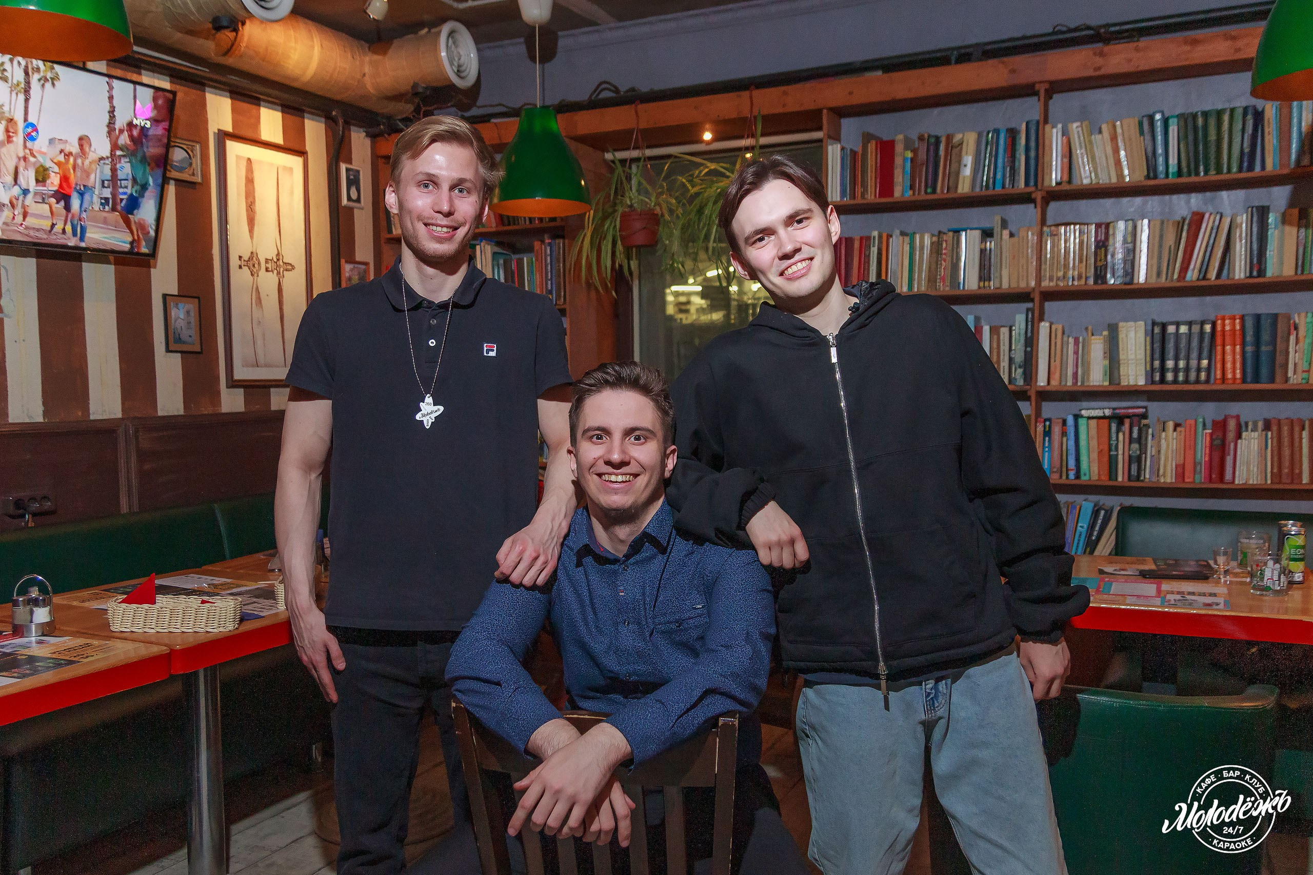 Клуб Молодёжь лучшее. Контакты