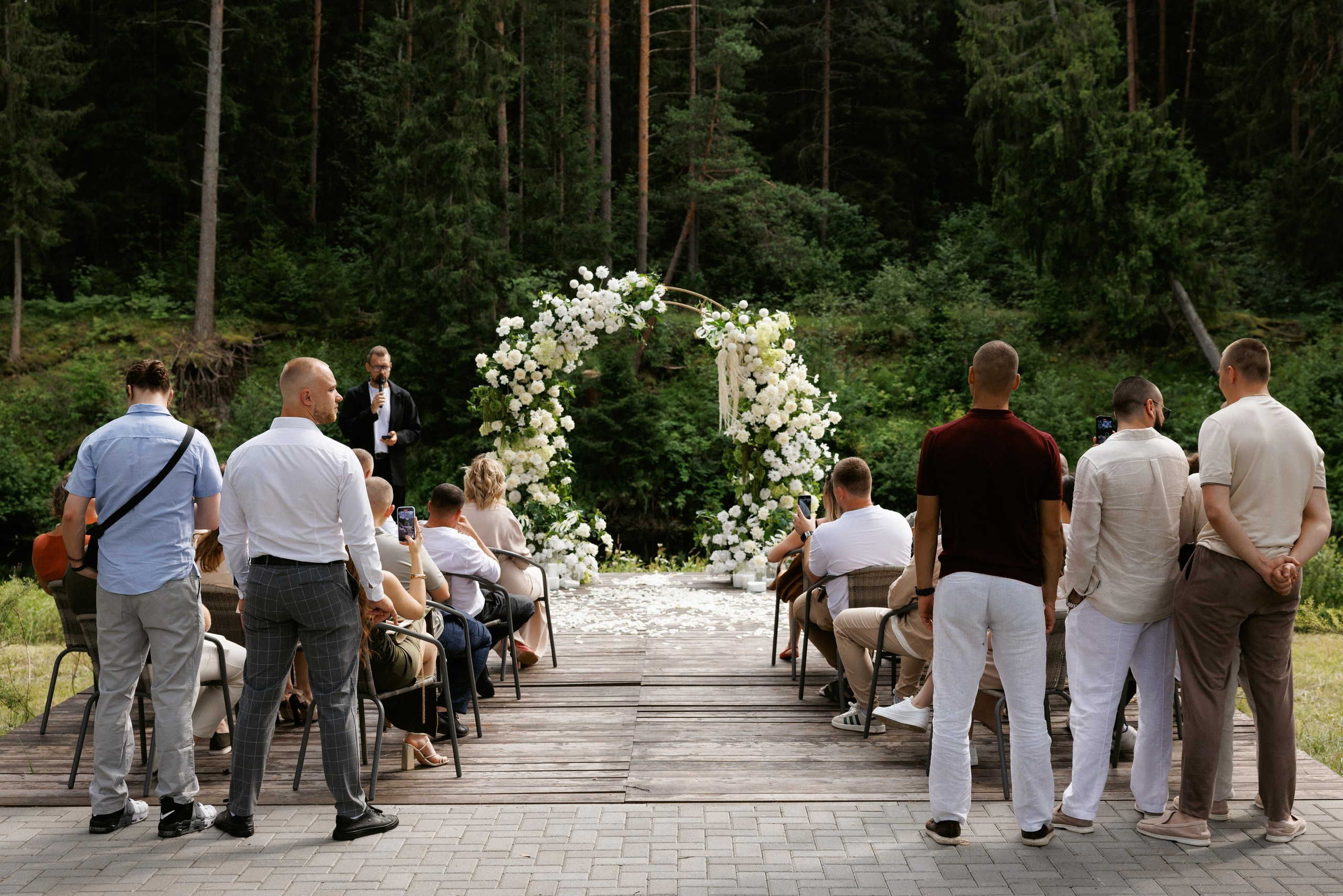 Свадьба под шёпот деревьев. Свадебный и семейный фотограф в Твери, Москве, Санкт-Петербурге