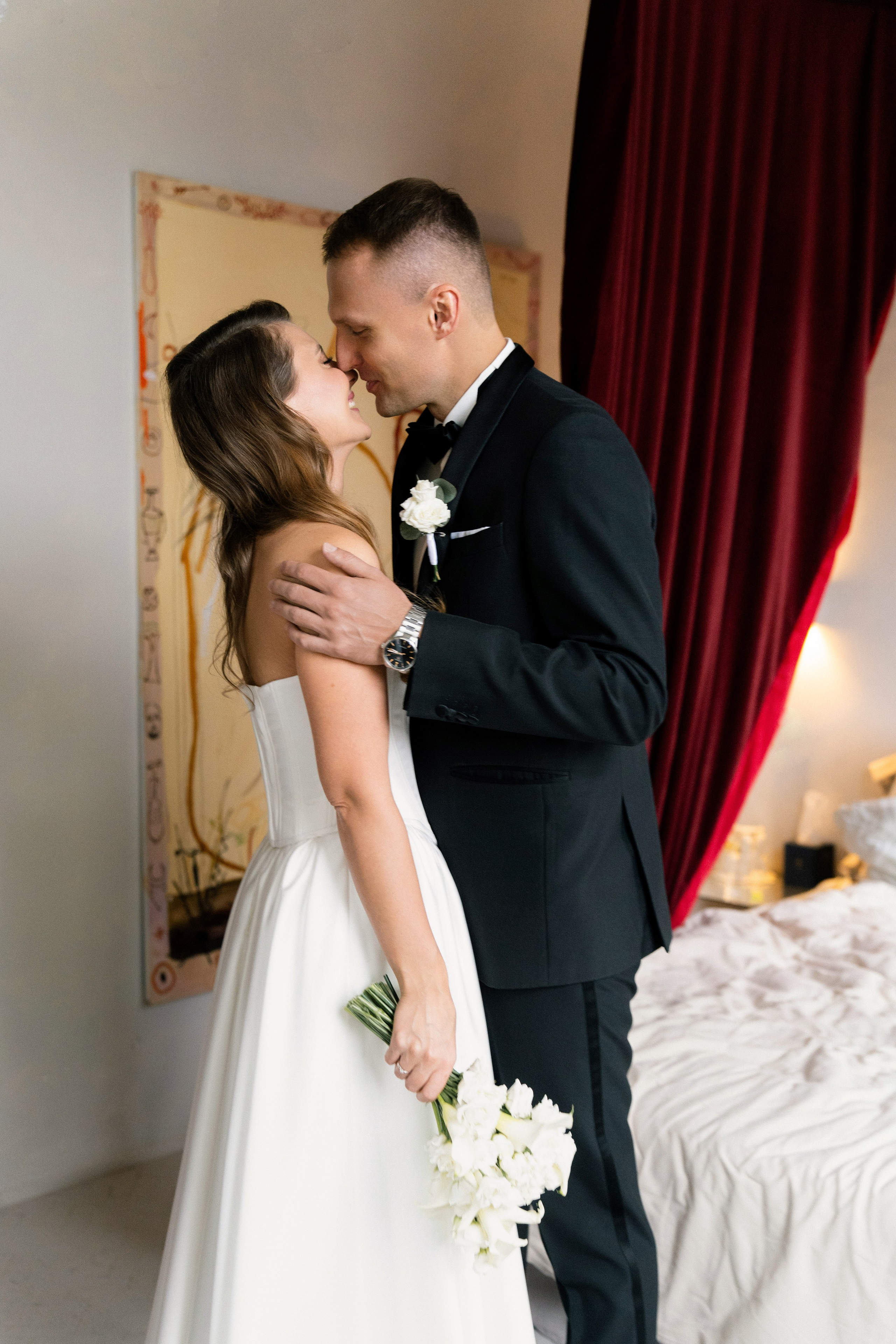 Иван и Рума. Москва. Сборы в отеле Marco Polo и роспись в особняке Спиридонова. Свадебный фотограф Катерина Чулкова