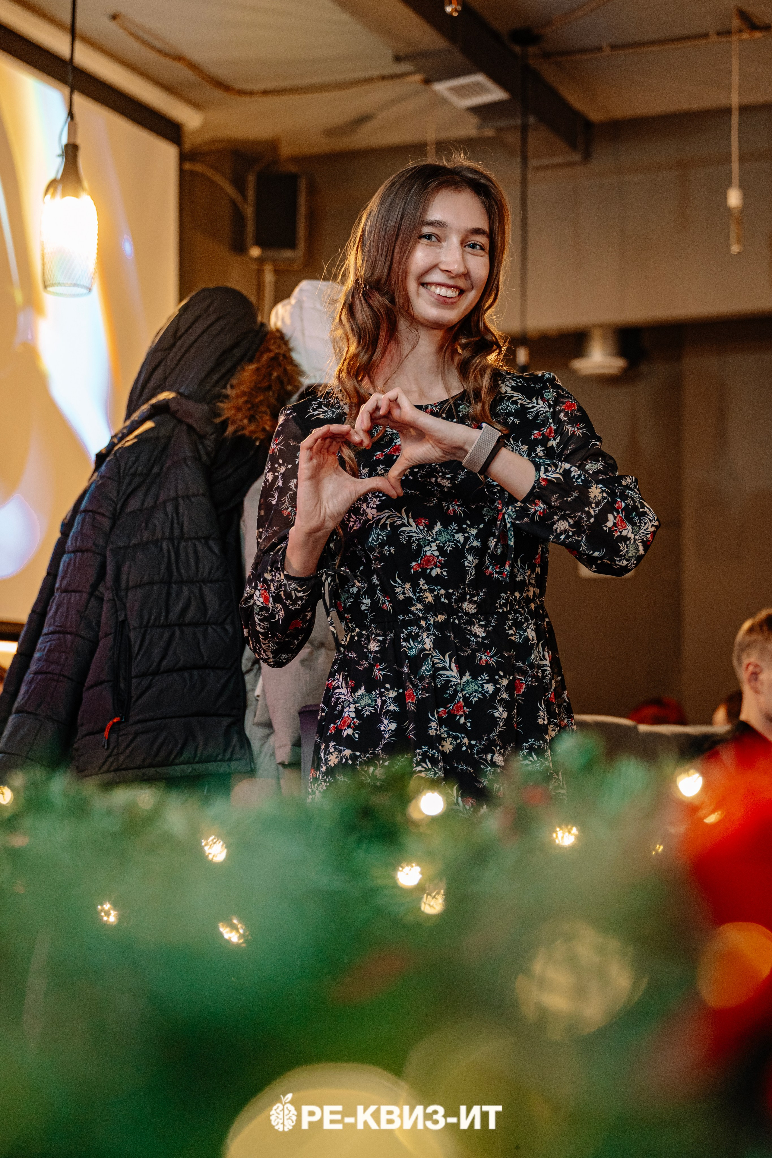 Реквизит — квиз в Зеленодольске и Волжске ZR cafe. Свадебный фотограф в Казани, и Зеленодольске Радик Мухаметов