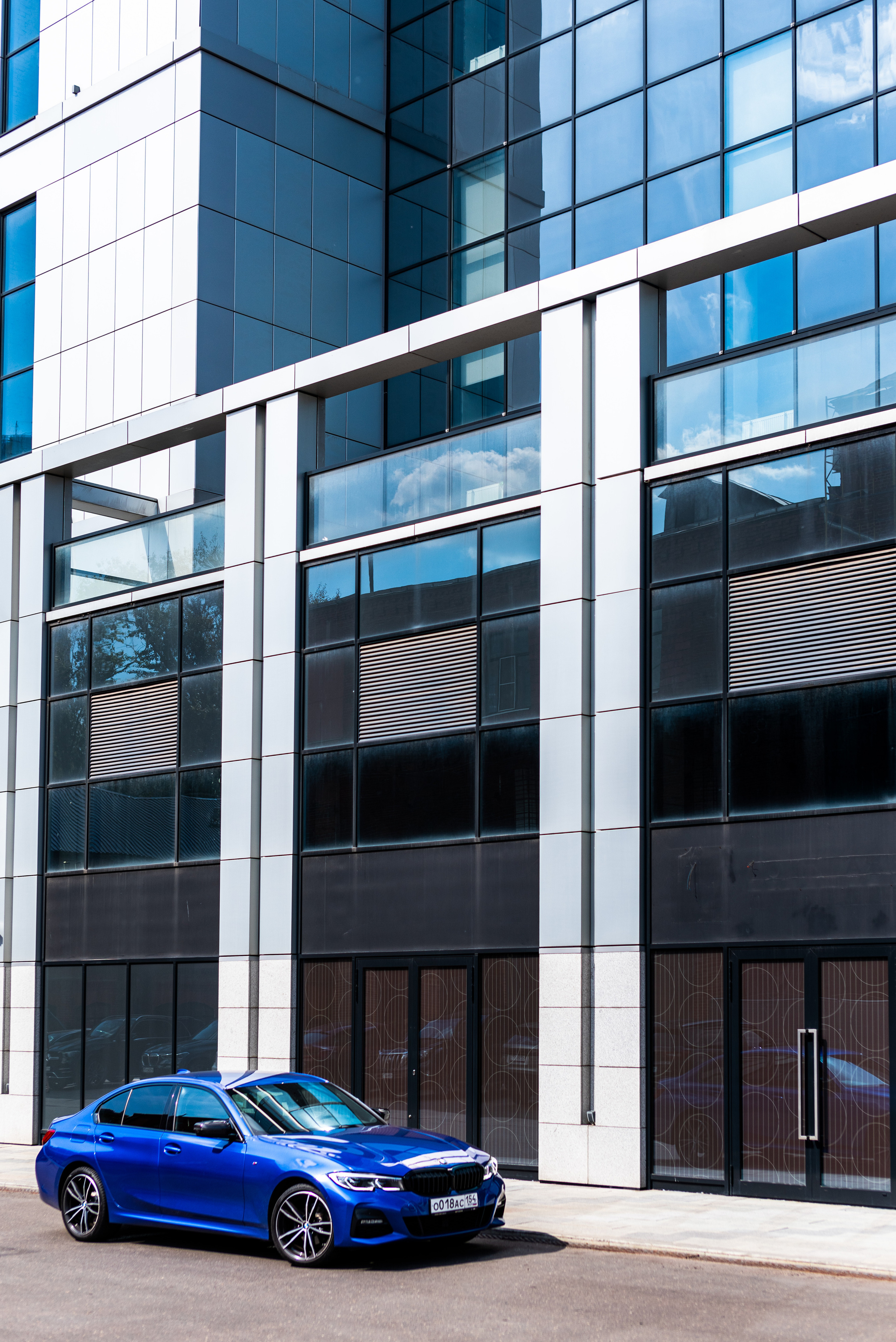 АВТОМОБИЛЬНАЯ СЪЕМКА. Роман Свободный — интерьерная и архитектурная съёмка, Москва и МО