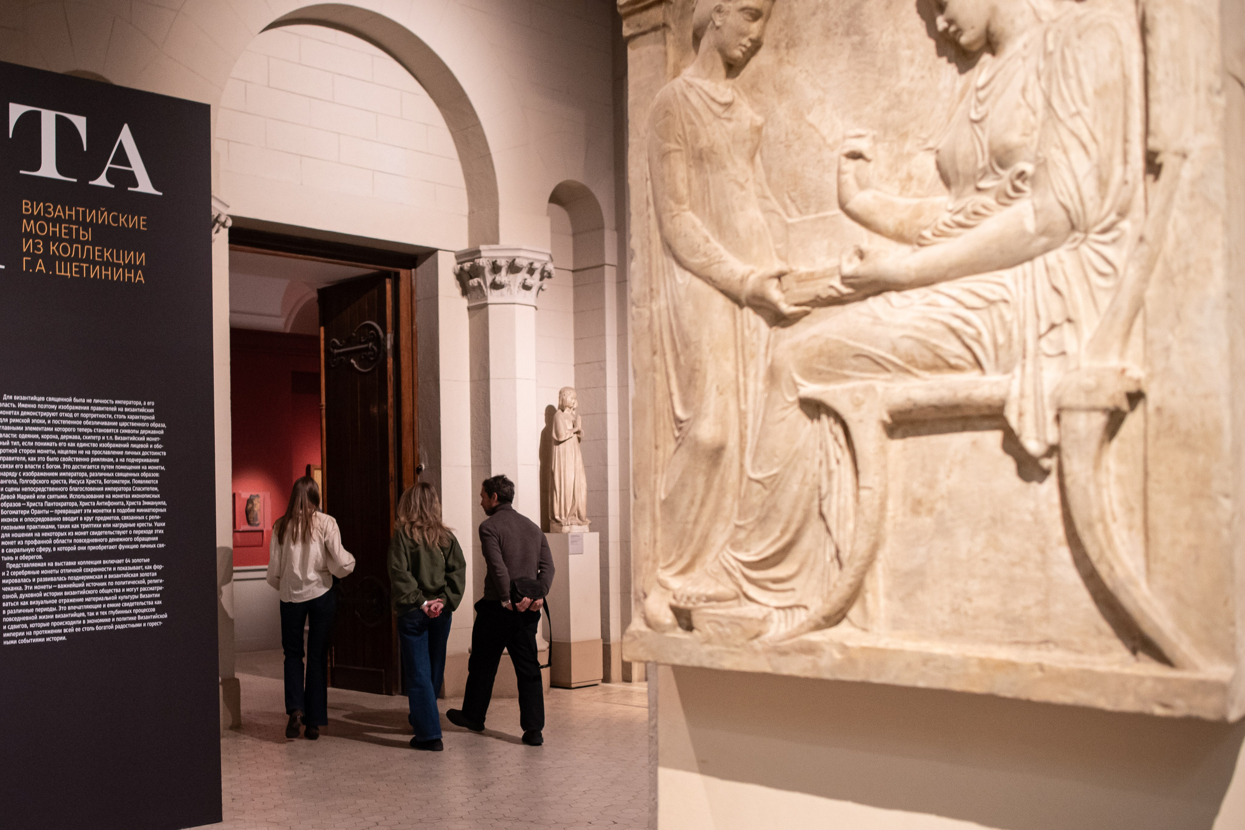 Предложение в закрытом музее Пушкина. Свадебный фотограф в Москве Анна Сдобнова