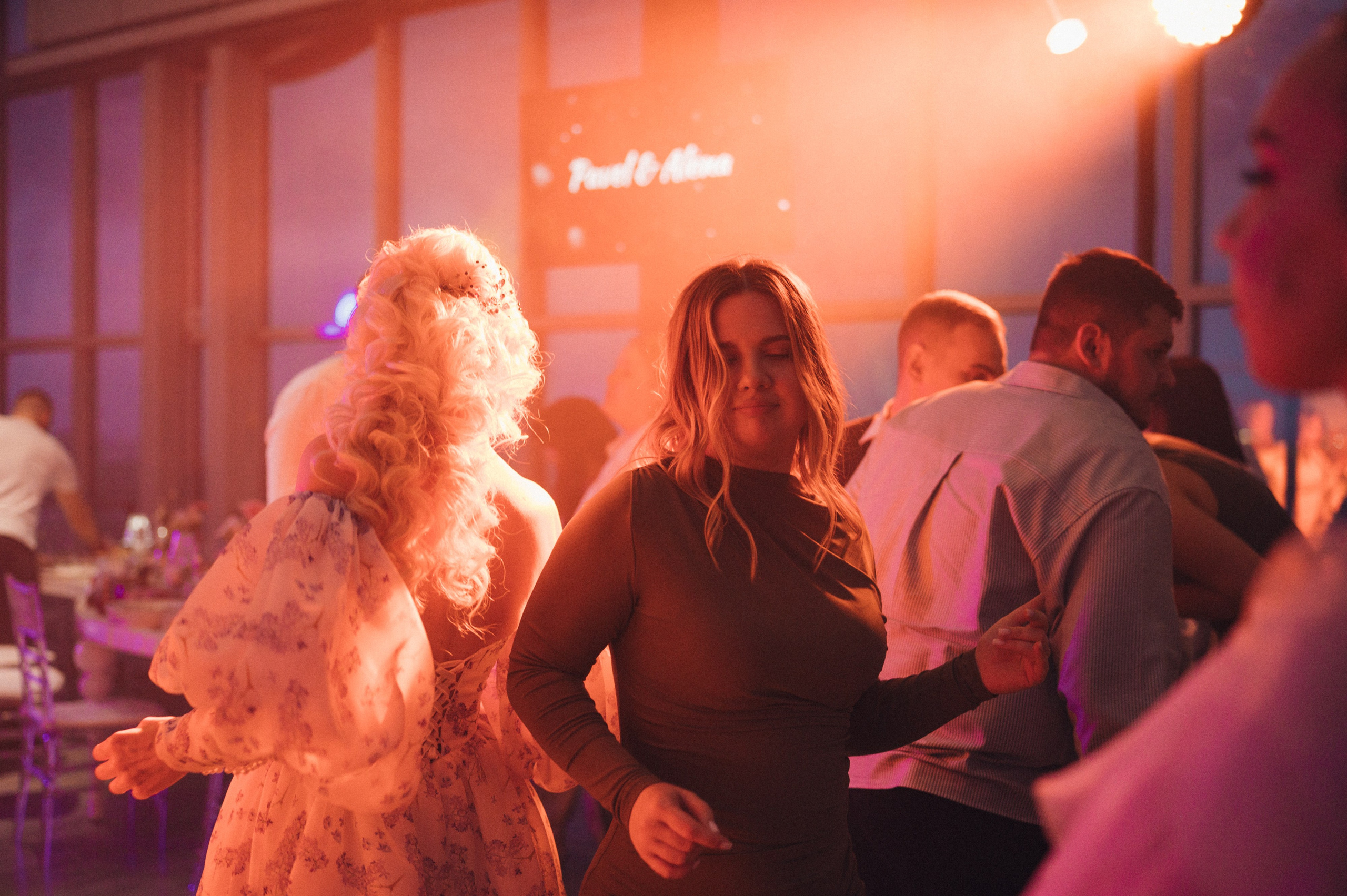 Алёна и Павел. Репортажный и свадебный фотограф в Сургуте