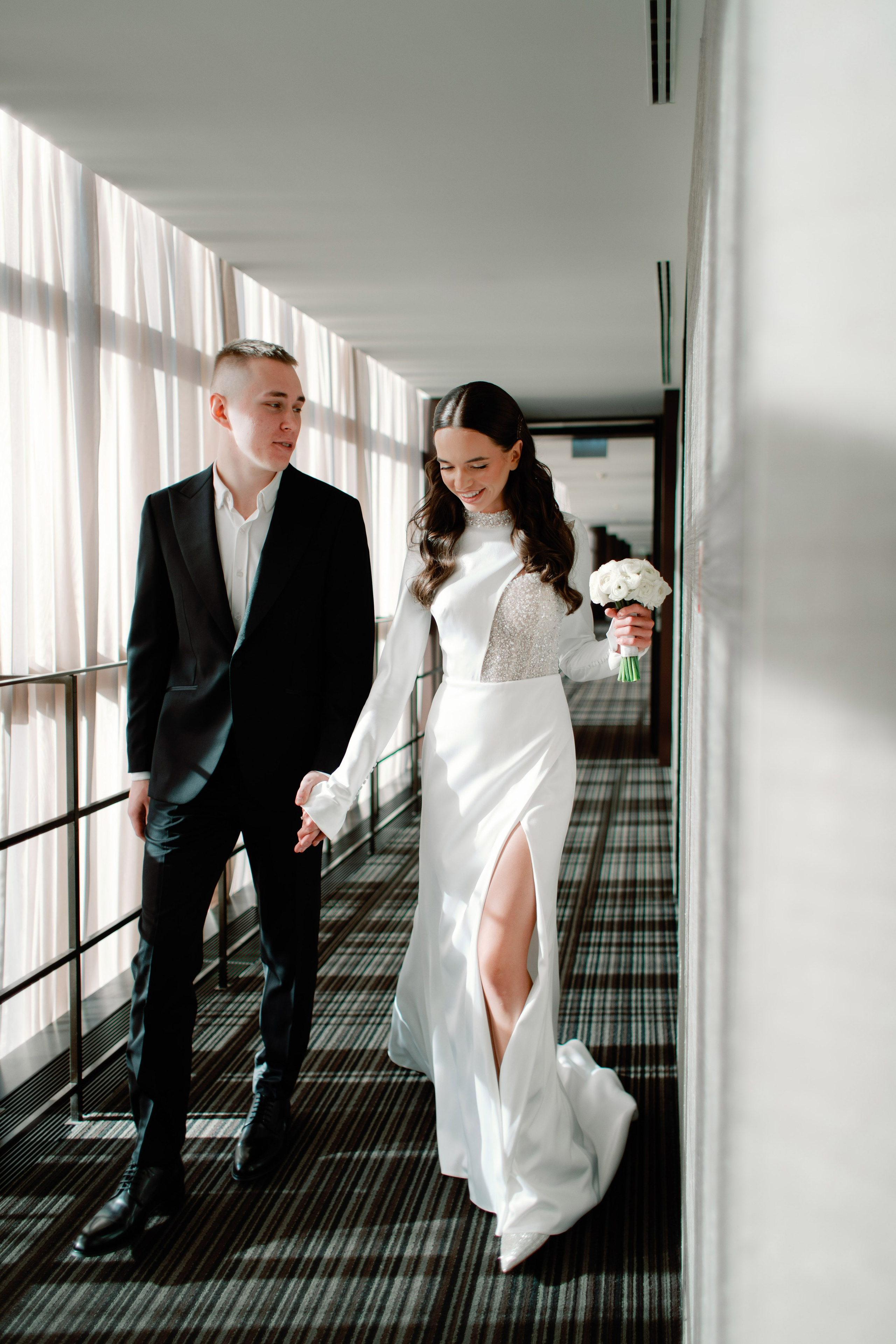 Свадьба для двоих в Москве, фотосессия на крыше, сборы, прогулка в Barvikha Luxury Village