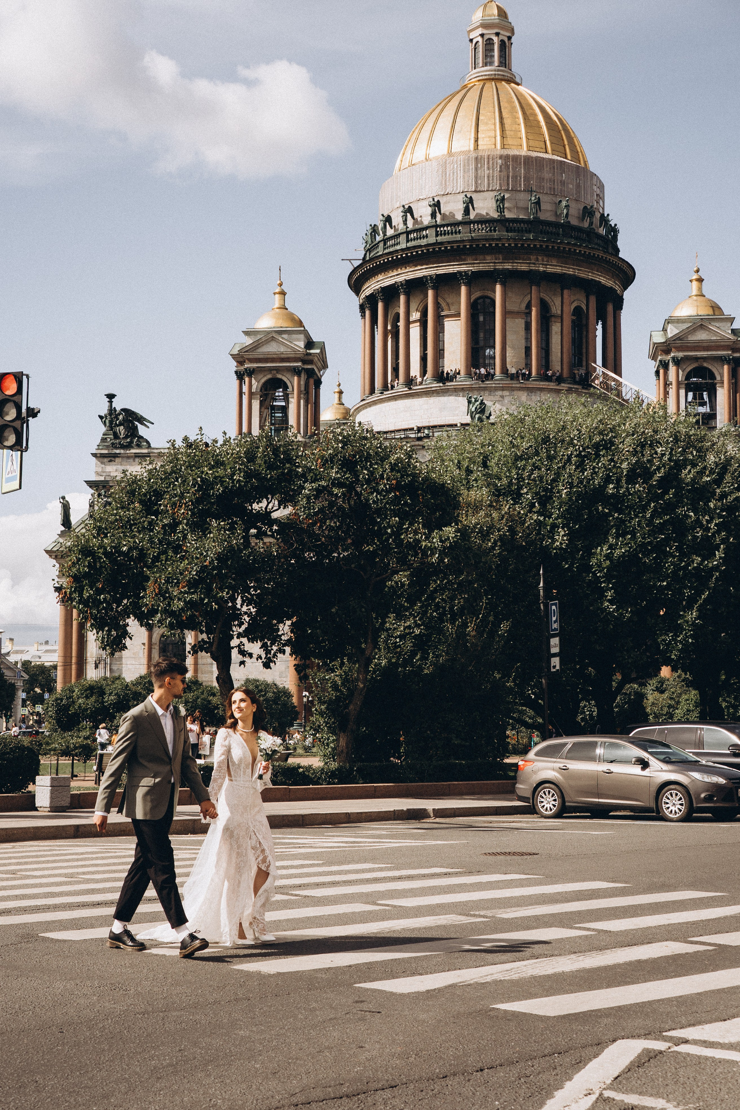 СВАДЕБНАЯ ПРОГУЛКА ВОЗЕ ИСАИКЕВСКОГО СОБОРА АСТОРИИ И ЗАКОНОДАЛЕТНОГО СОБРАНИЯ. Профессиональный фотограф, Санкт-Петербург — Виктория Богомолова