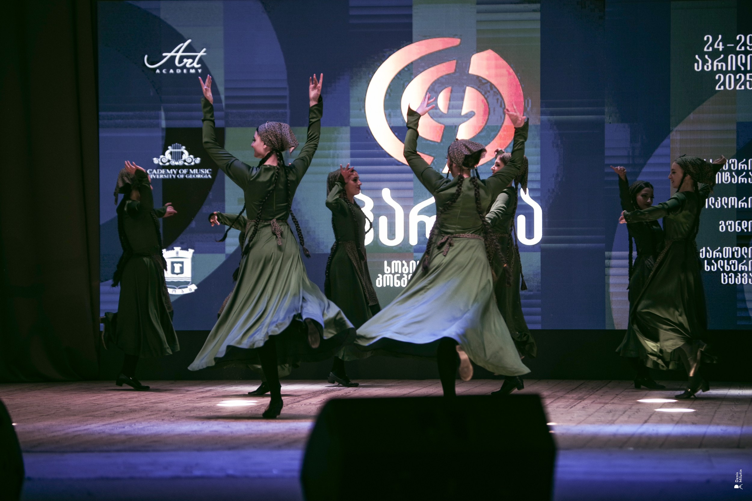 Танцы в Хоби. Портретный фотограф Денис Милютин