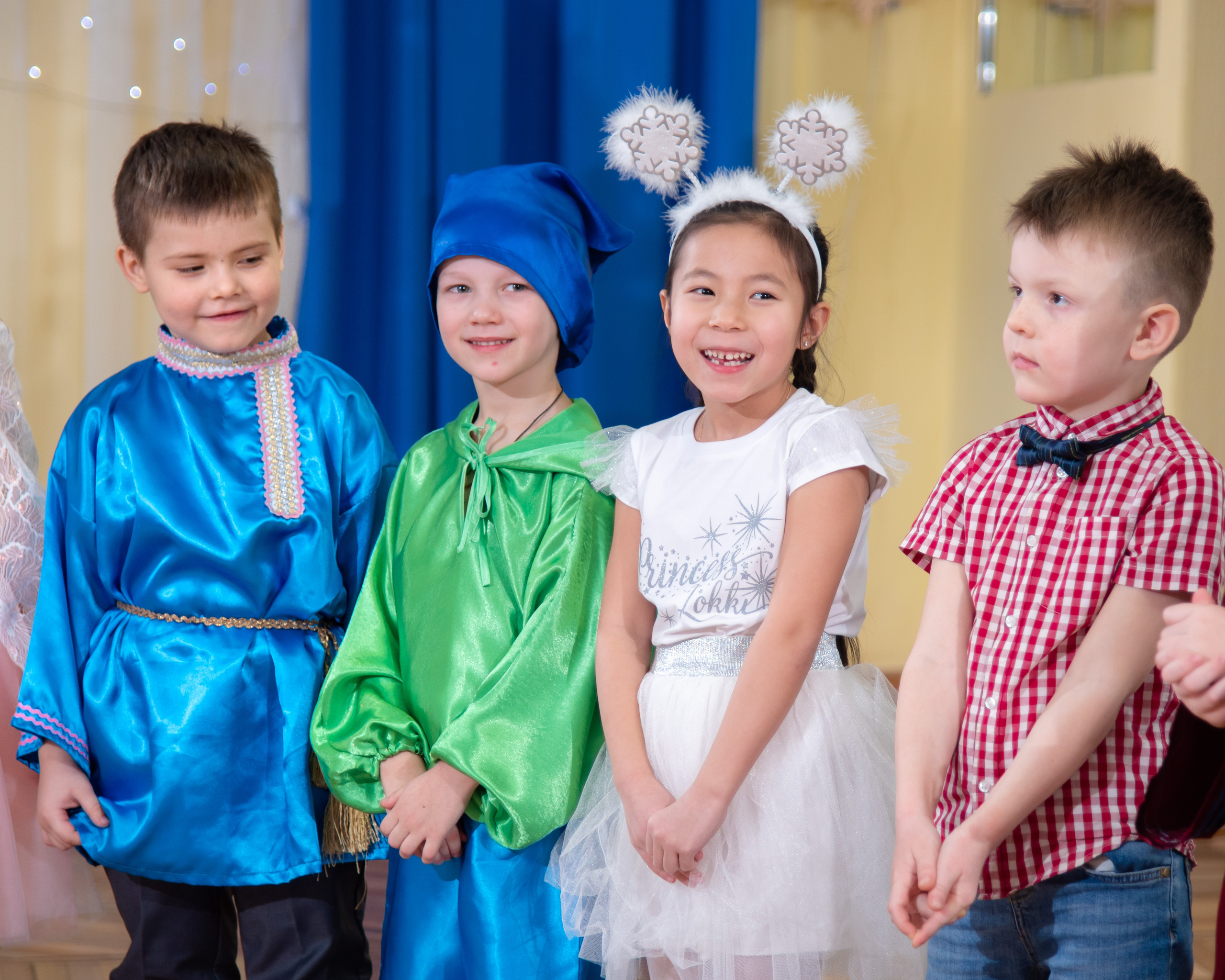 Фотографии с новогоднего утренника в детском саду "Крепыш". Лапшина Юлия — школьный фотограф в Нижнем Новгороде. Выпускные альбомы