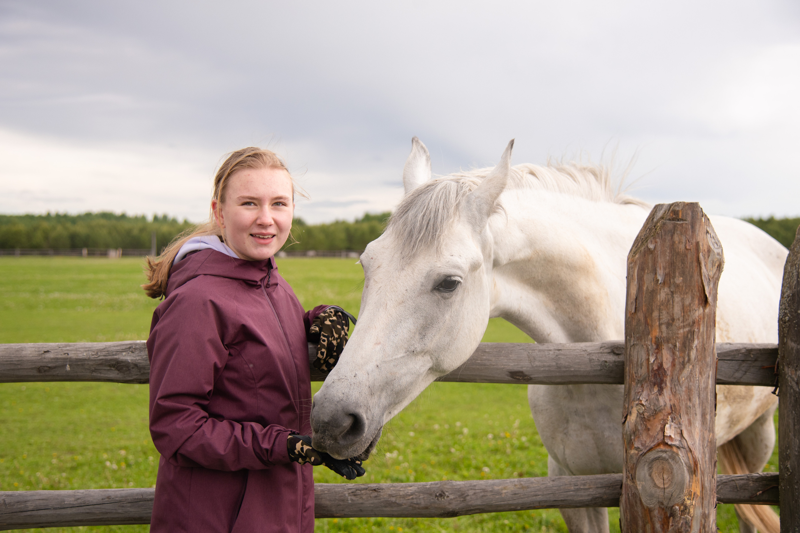 Фотосессия из конного клуба "Серая лошадь" для 6 класса 94 школы. Лапшина Юлия — школьный фотограф в Нижнем Новгороде. Выпускные альбомы