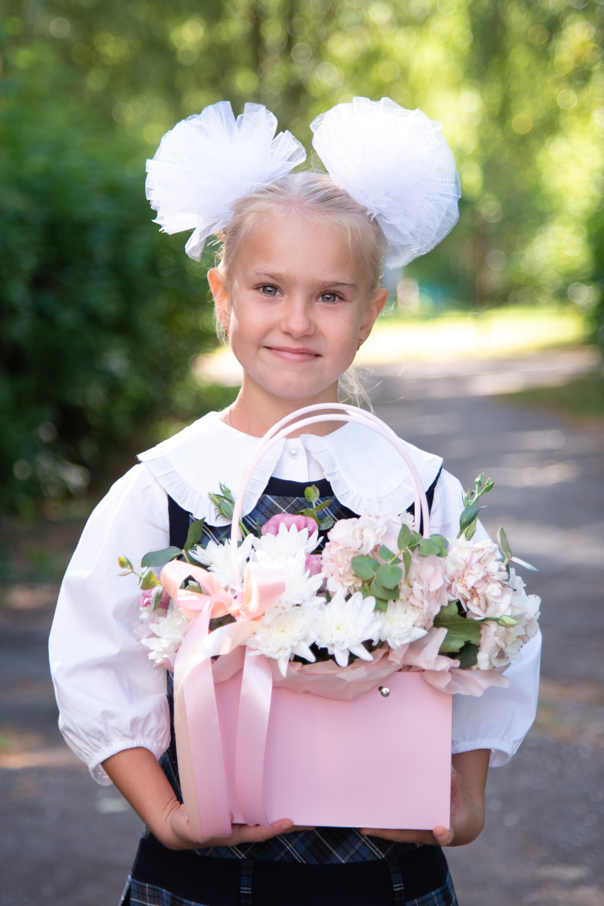 Солнечное 1 сентября 2022 года. Лапшина Юлия — школьный фотограф в Нижнем Новгороде. Выпускные альбомы