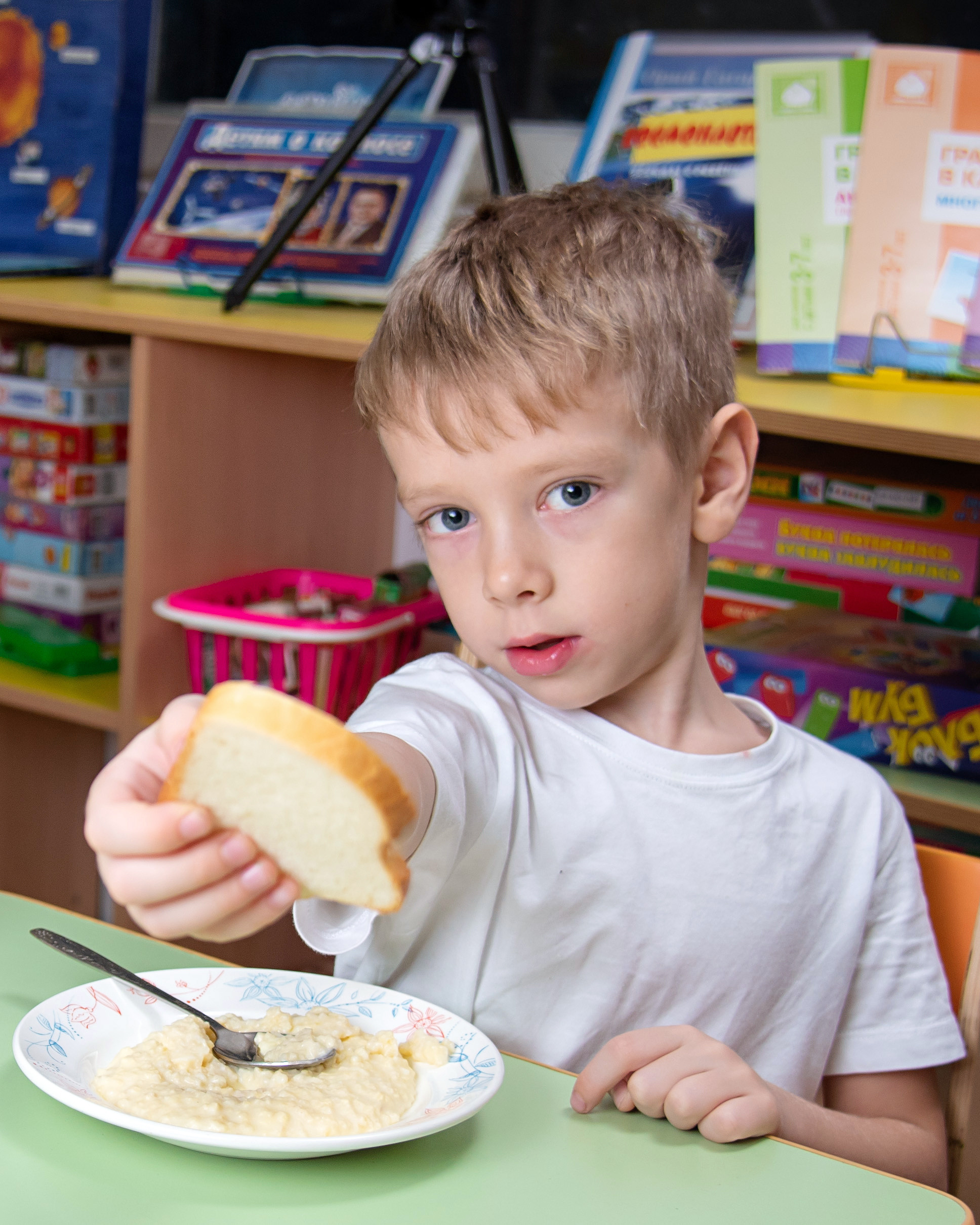 Детский сад золотая рыбка. За обедом