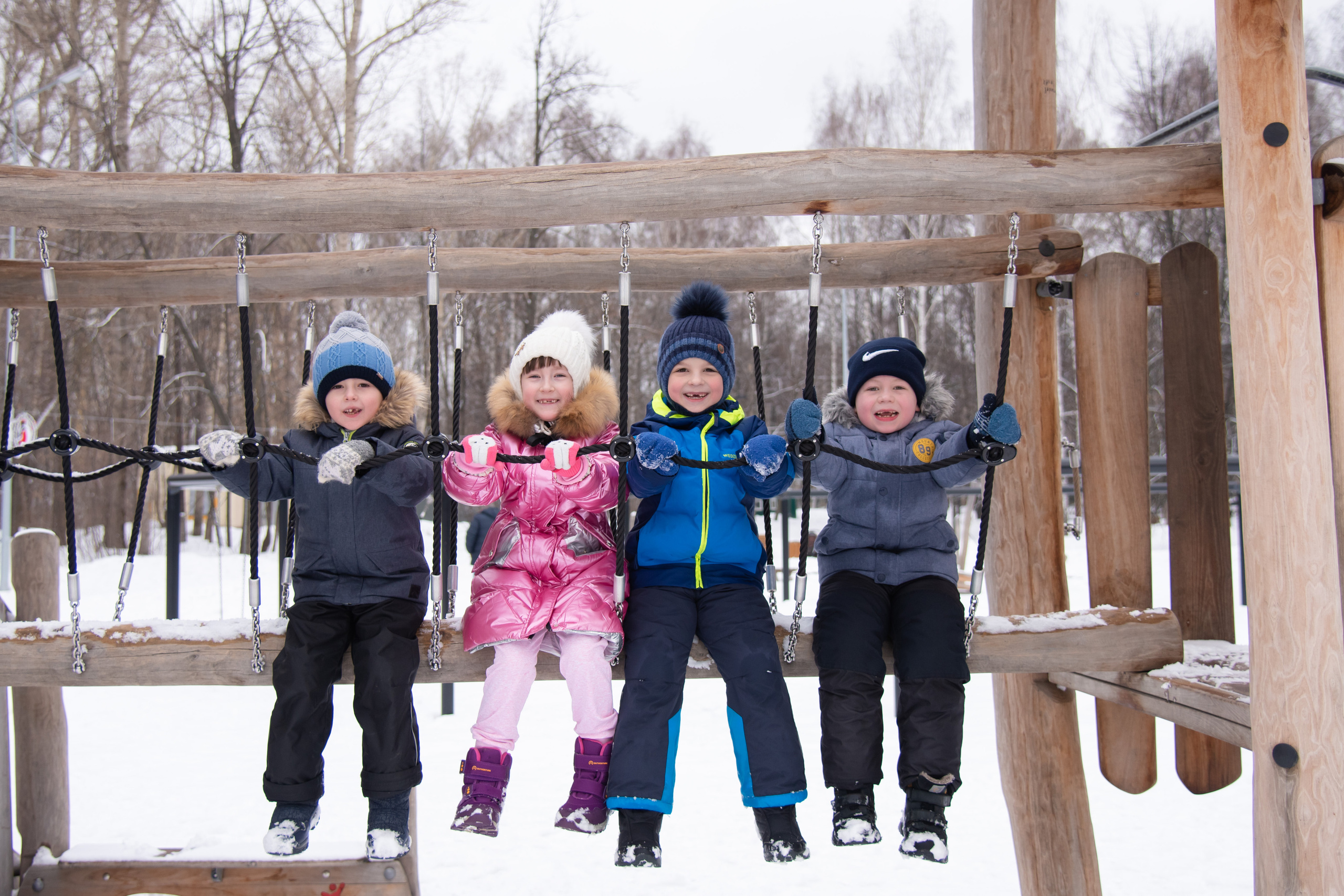 Зимняя фотосессия в парке Дубки для детского выпускного в нижнем Новгороде