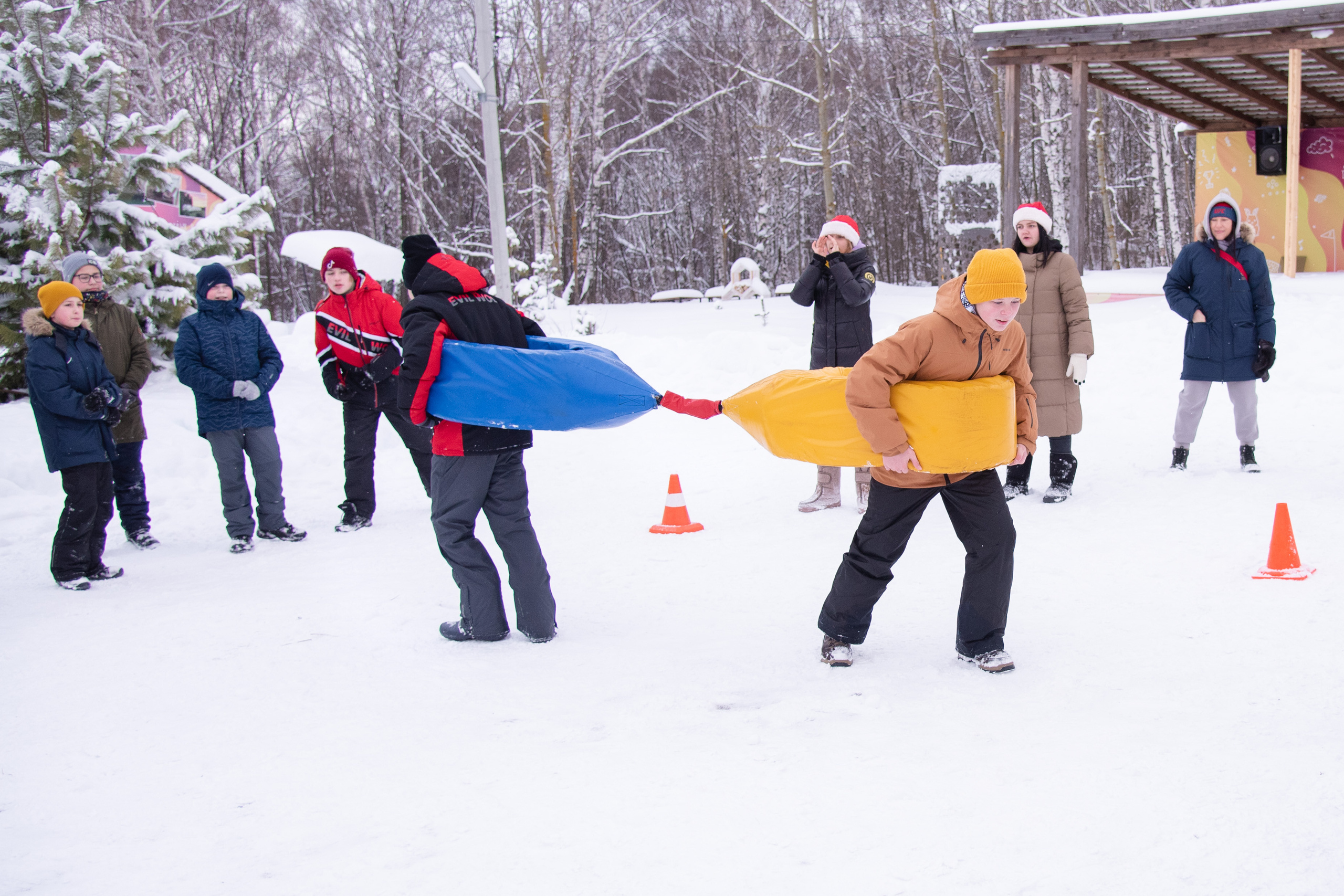 Фотосессия на базе отдыха "Остров приключений" для школы 94. Лапшина Юлия — школьный фотограф в Нижнем Новгороде. Выпускные альбомы