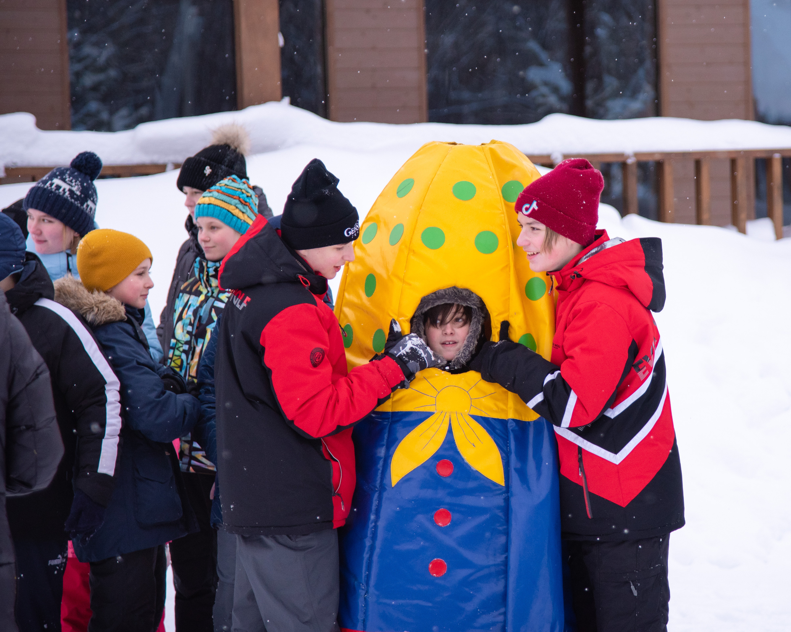 Фотосессия на базе отдыха "Остров приключений" для школы 94. Лапшина Юлия — школьный фотограф в Нижнем Новгороде. Выпускные альбомы