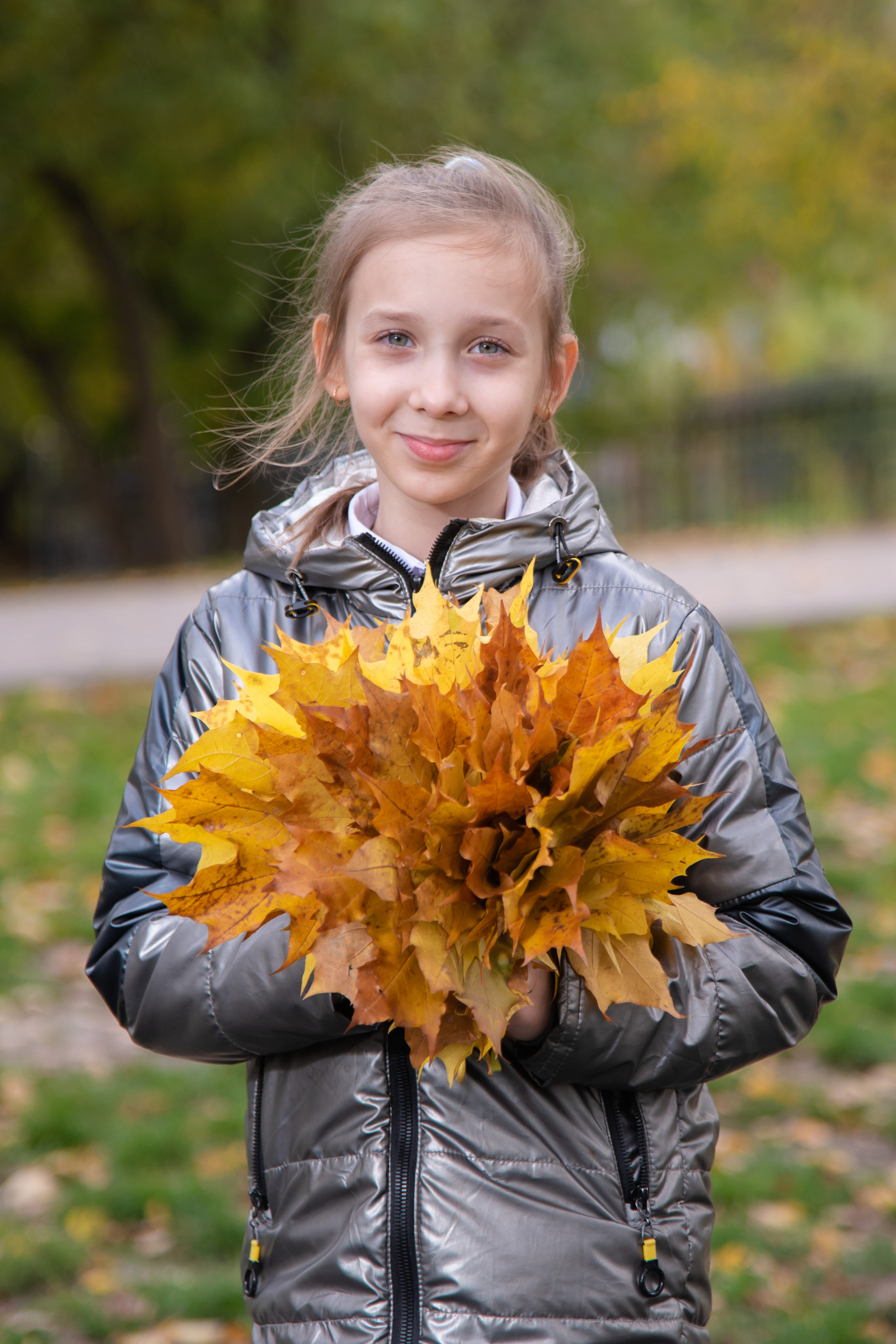 Фотосессия в сквере. Лапшина Юлия — школьный фотограф в Нижнем Новгороде. Выпускные альбомы