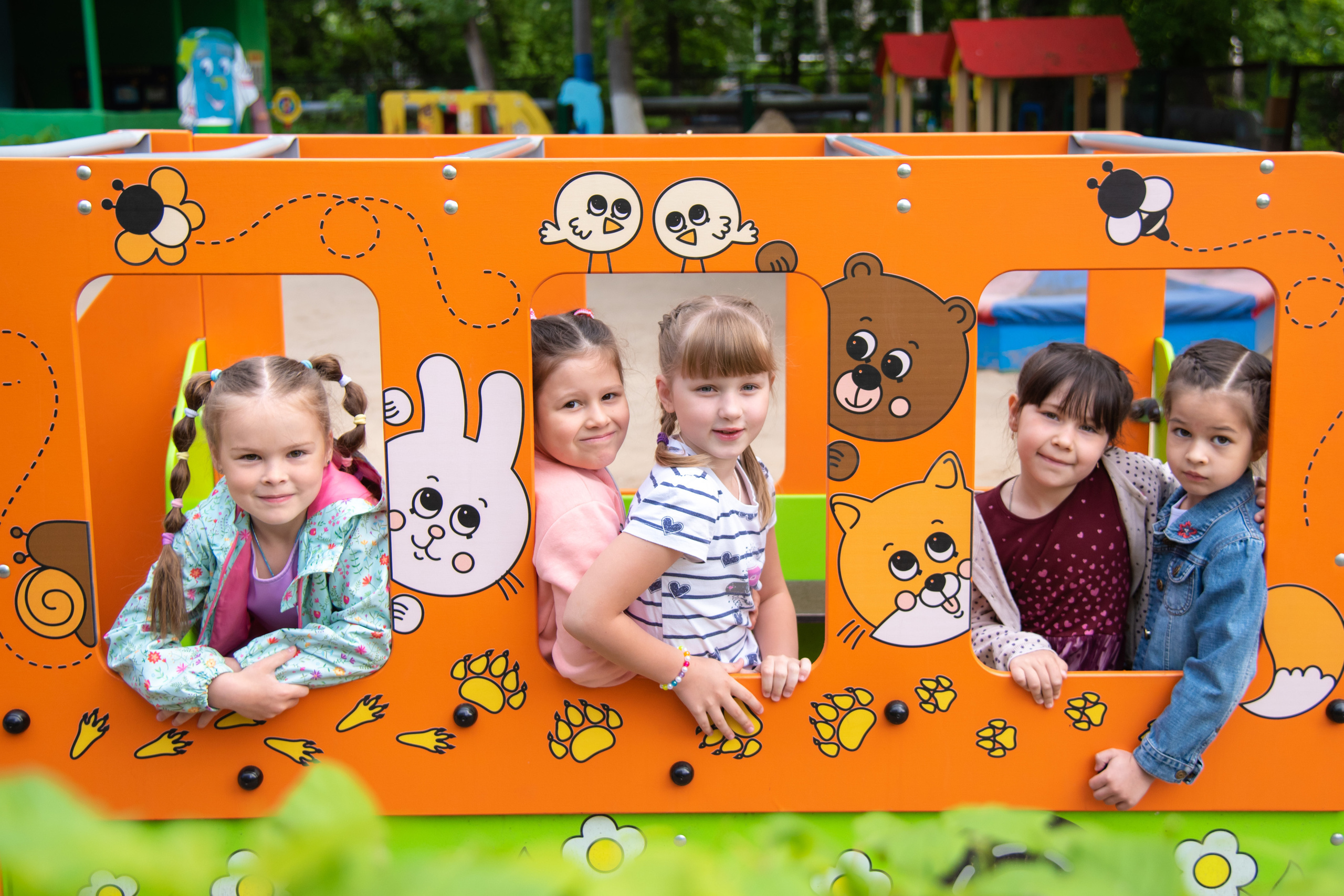 Веселый поезд. Фотосессия для выпускного детского сада