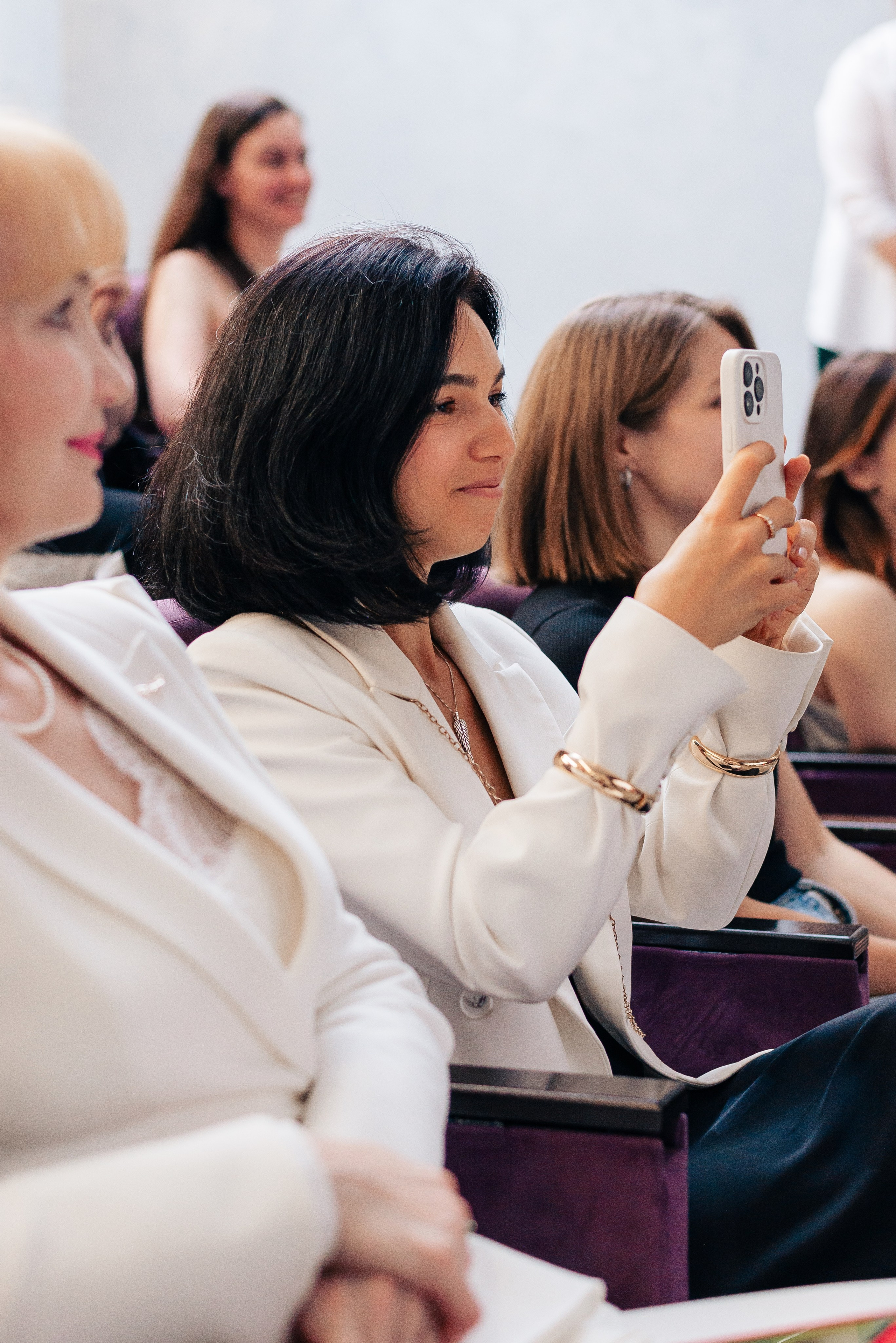 Слингомама Иваново 2025. Семейный и детский фотограф Иваново Ксения Азаренкова