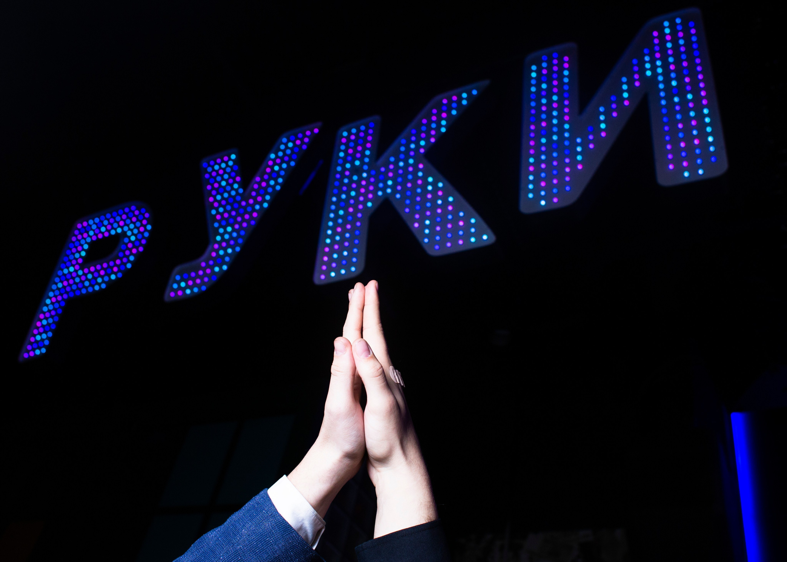 Ночной клуб. Наш фотограф