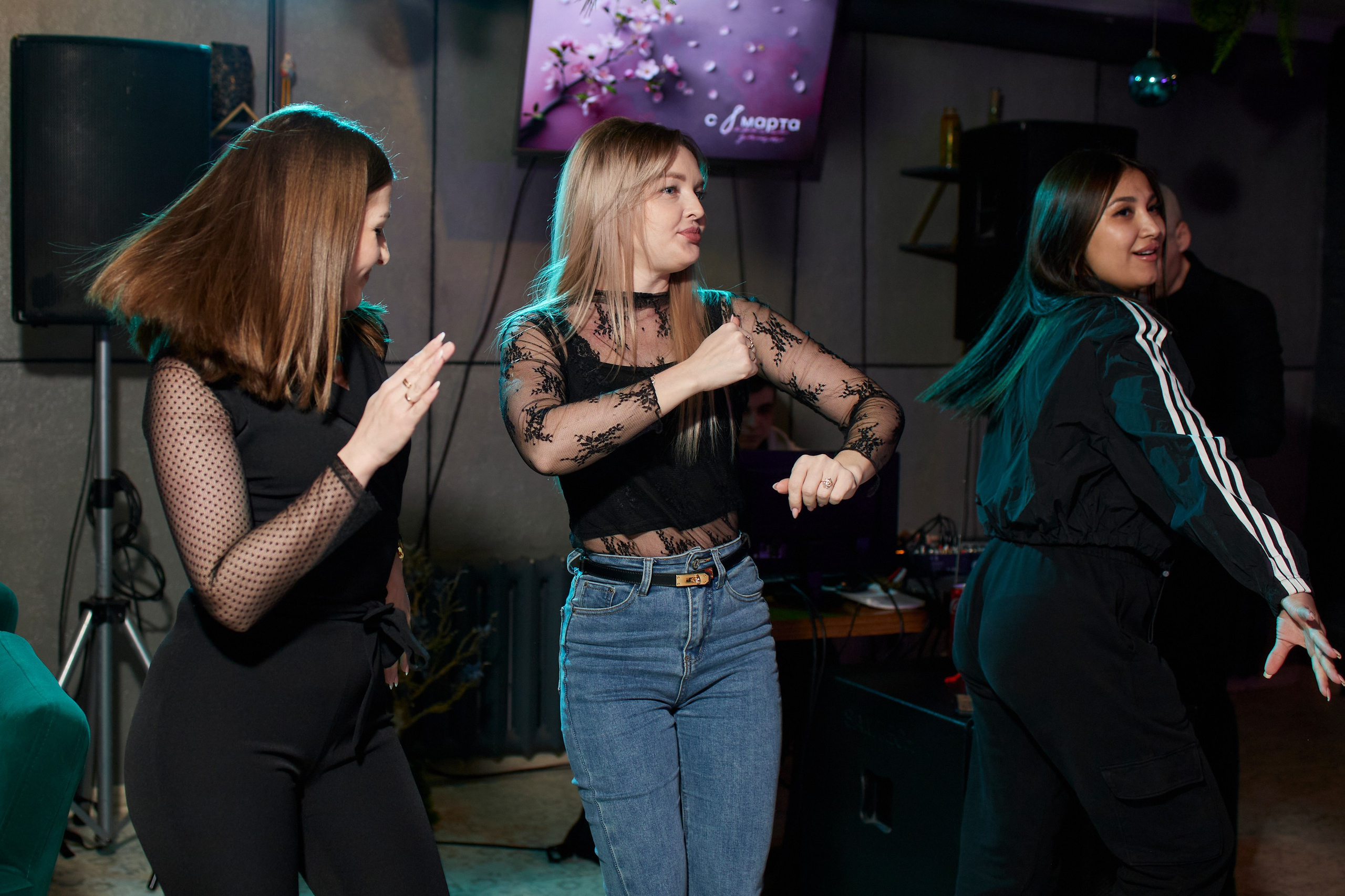 MAXIM & DAMIR | FOREST BAR | 8 МАРТА!. Главная